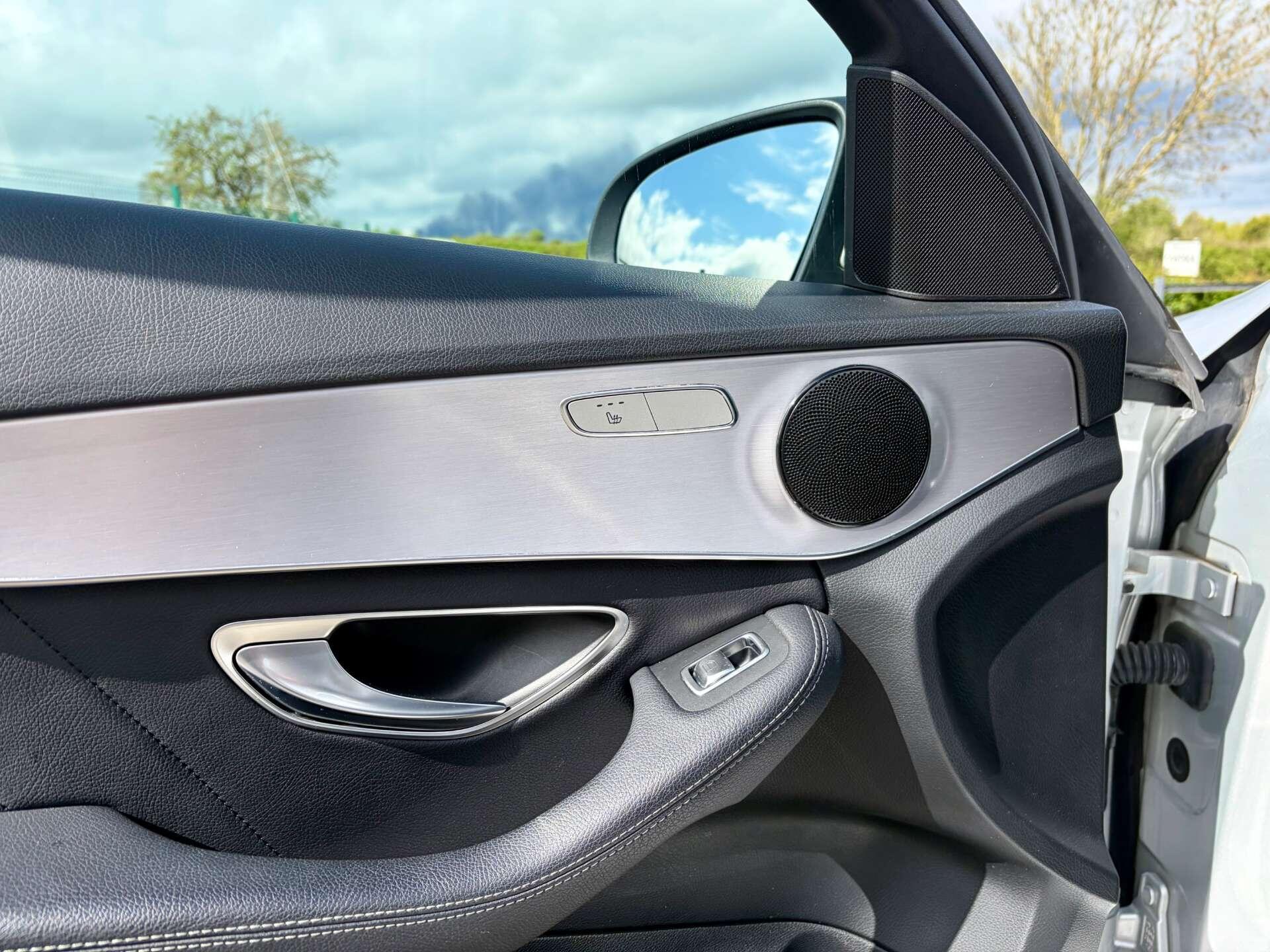 Mercedes-Benz C Class view 15