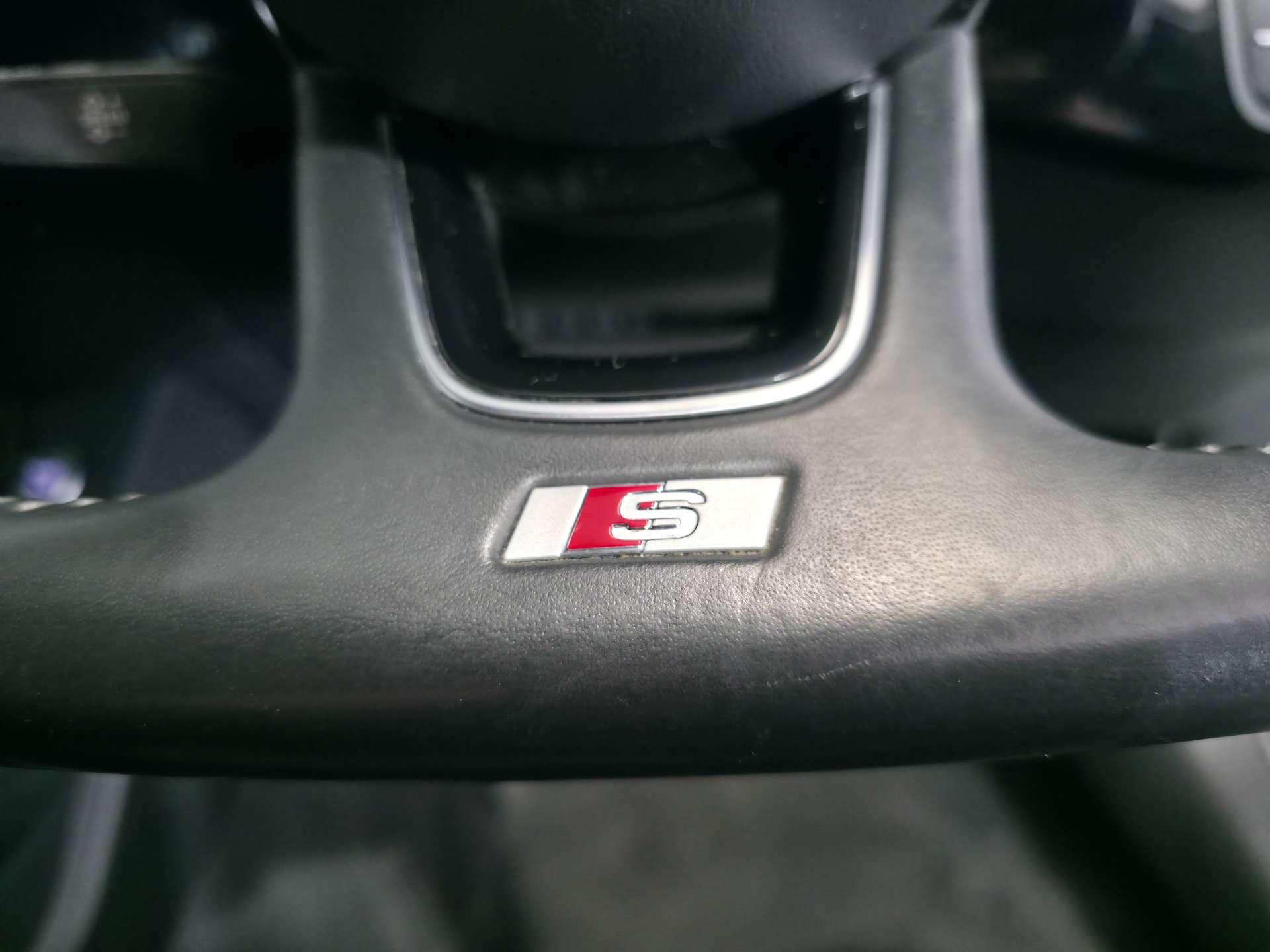 Audi A4 view 25