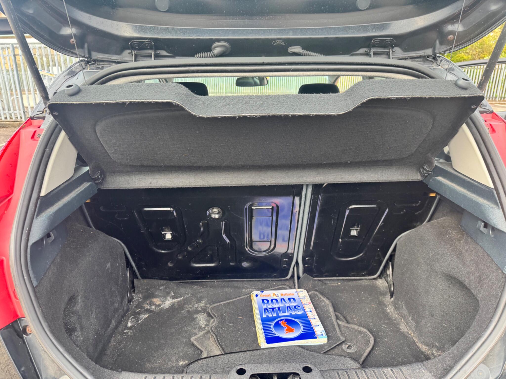 Ford Fiesta view 39