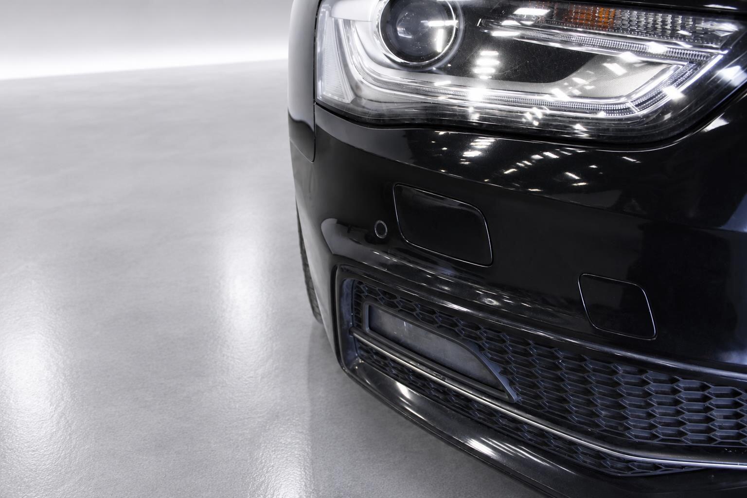 Audi A4 view 16