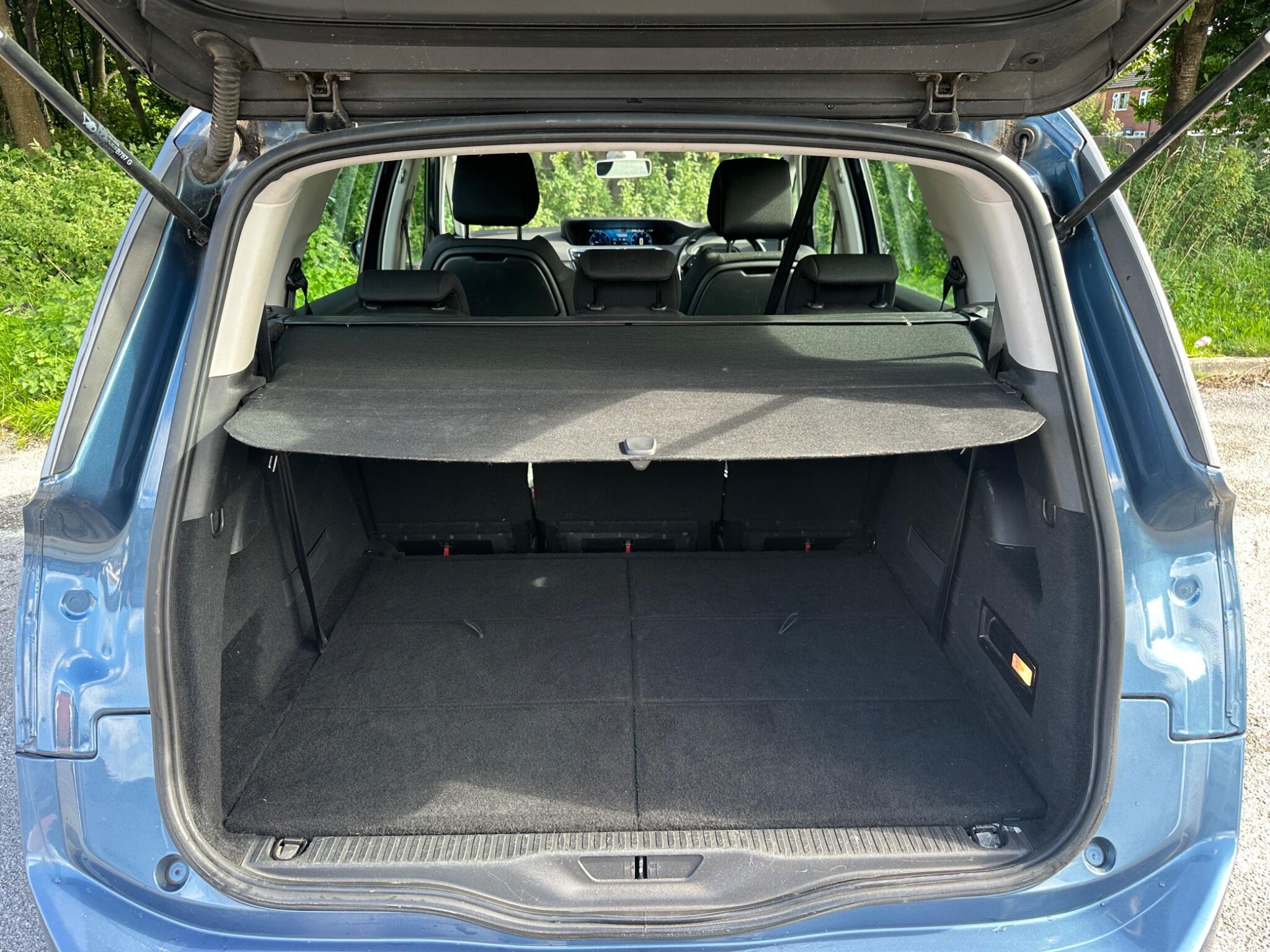 Citroen Grand C4 Picasso view 11