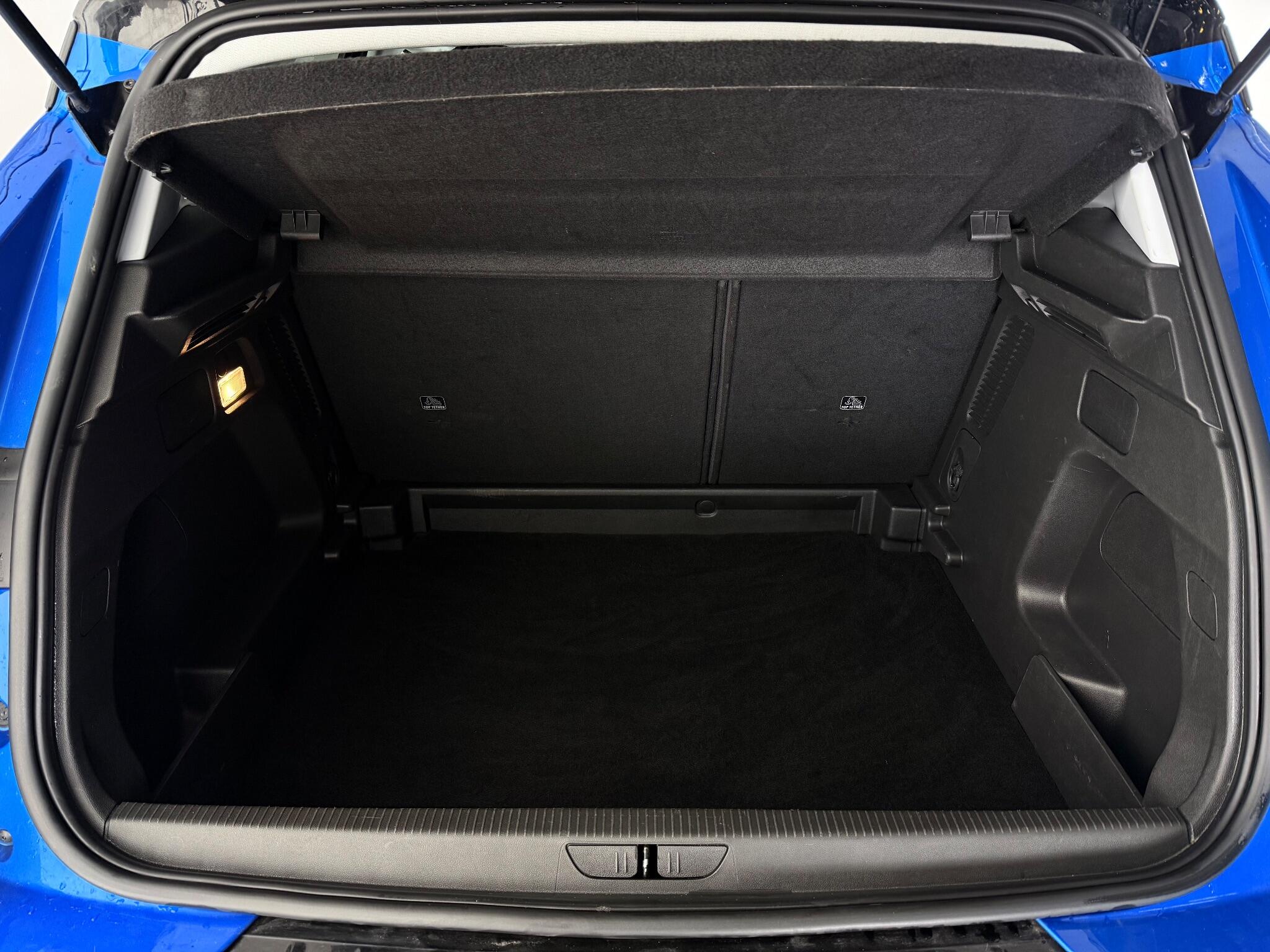 Vauxhall Grandland view 12