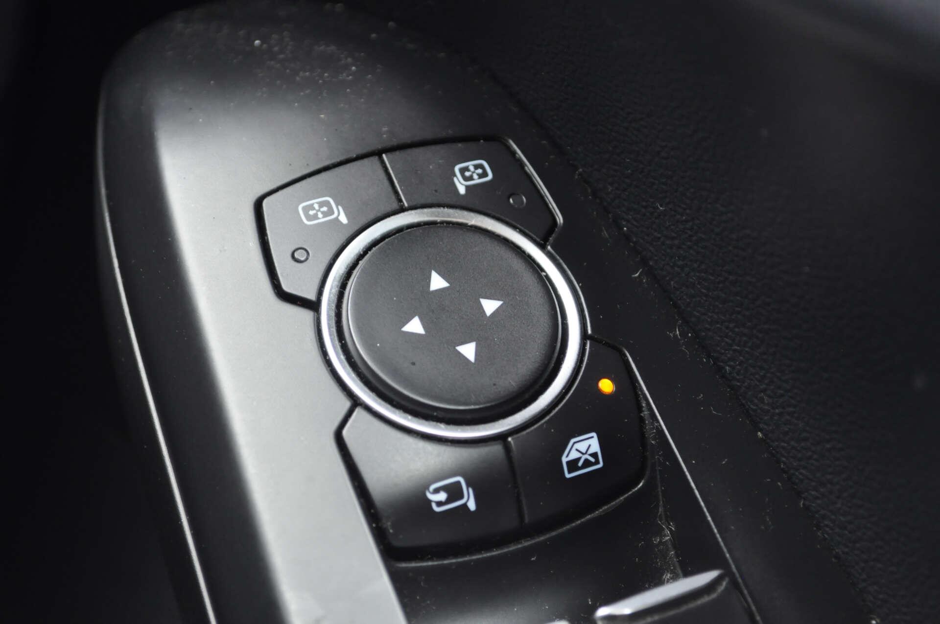 Ford Focus view 25