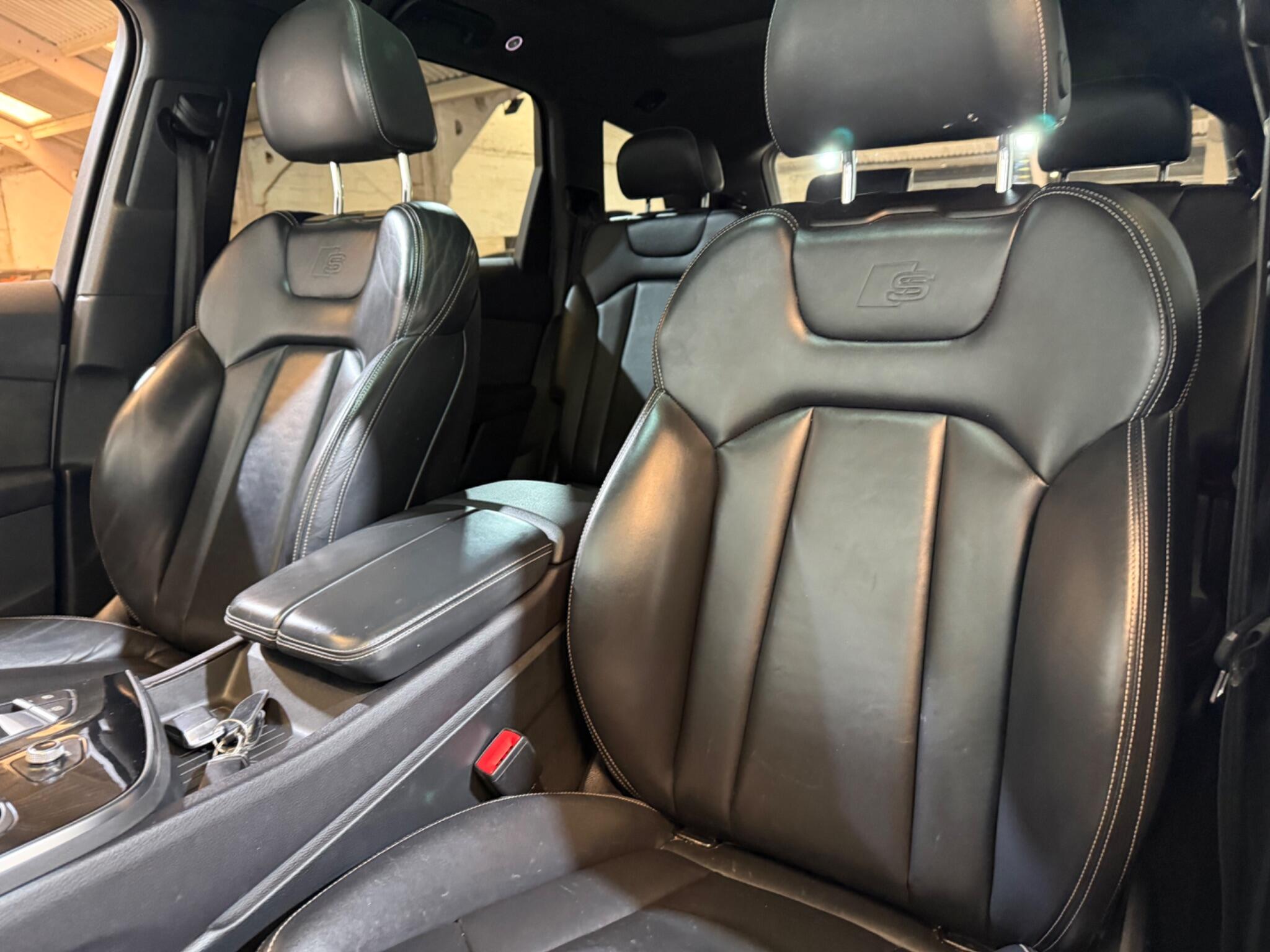 Audi Q7 view 55