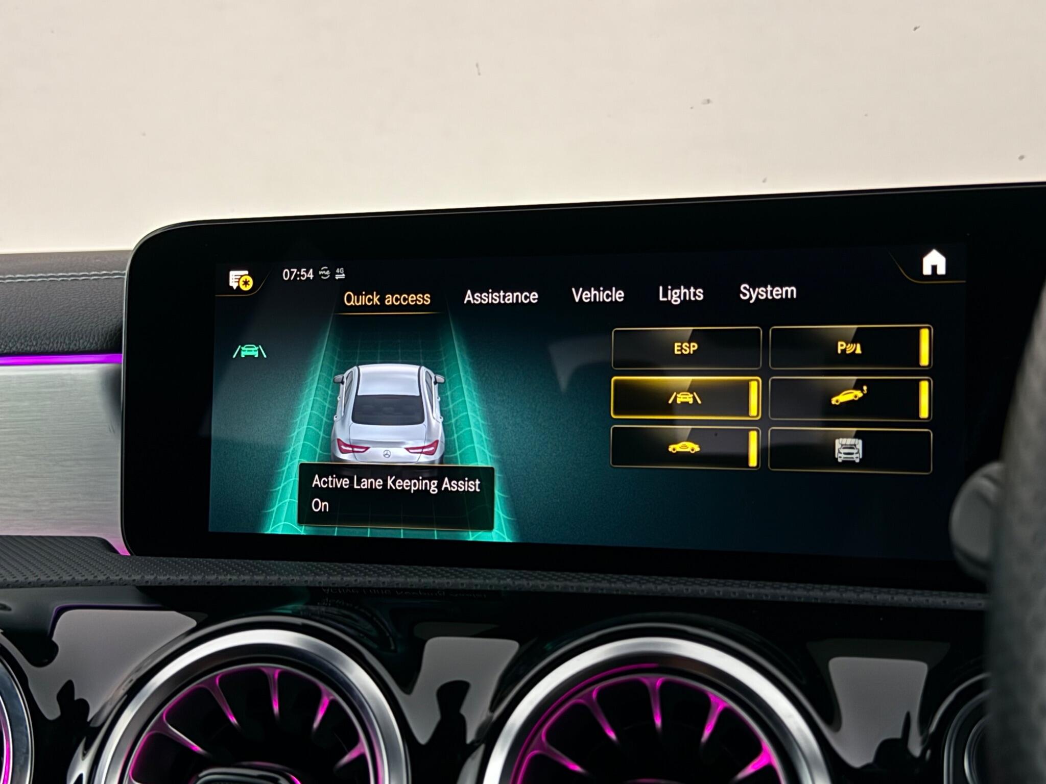 Mercedes-Benz Cla view 27