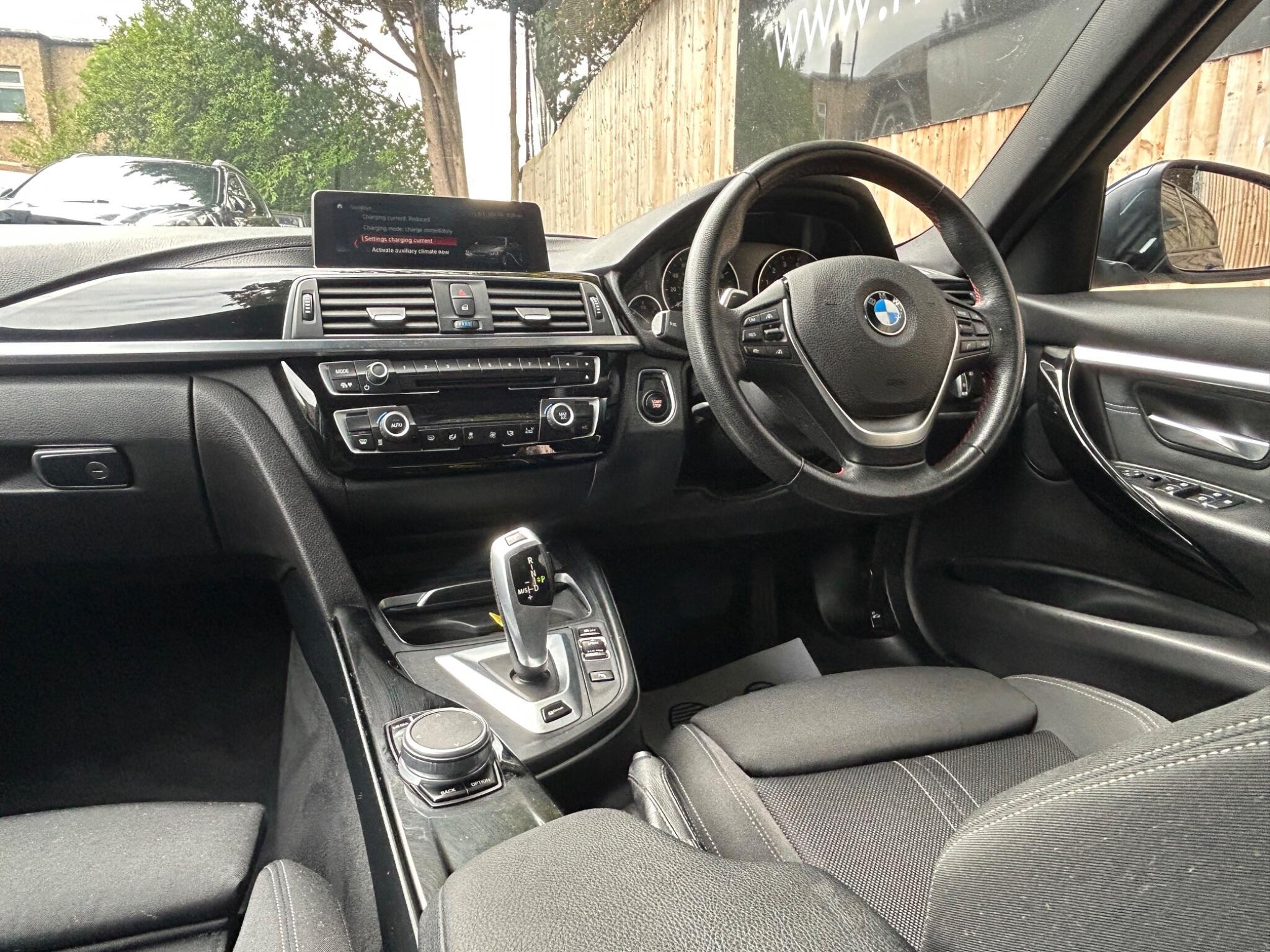 BMW 3 Series view 27