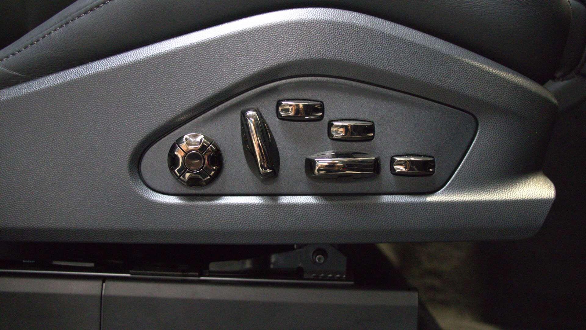 Porsche Cayenne view 24