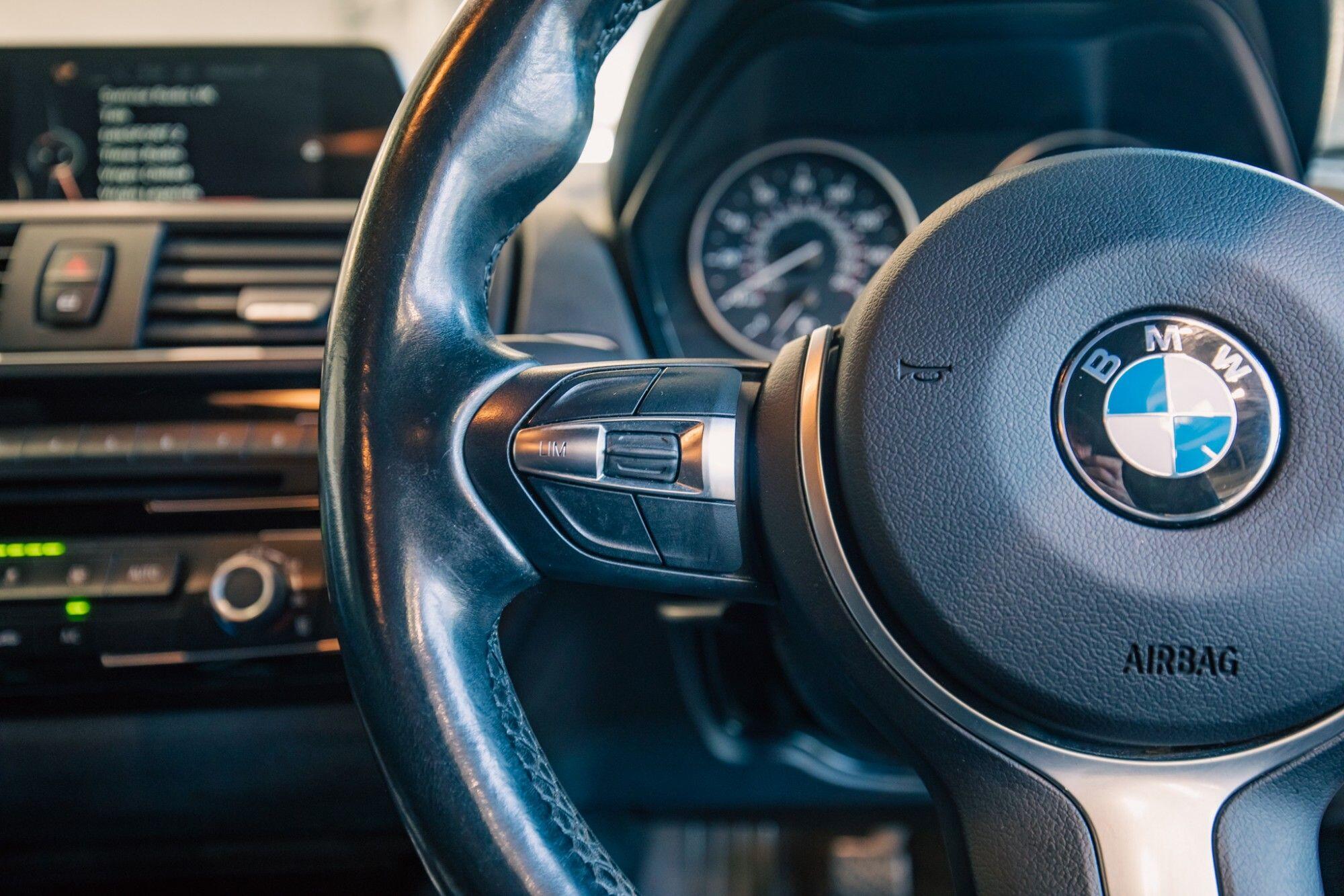 BMW 1 Series view 11