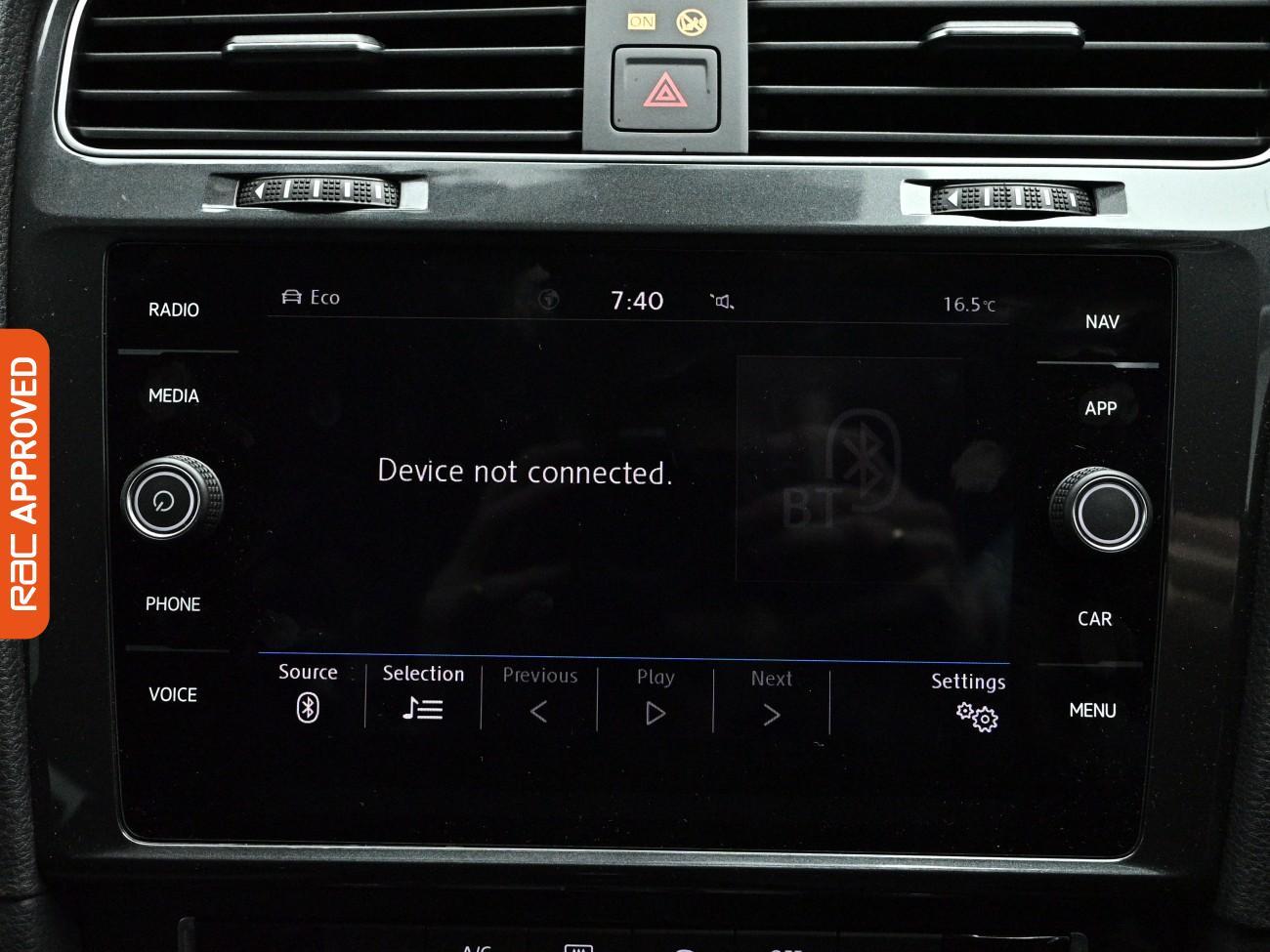Volkswagen Golf view 16