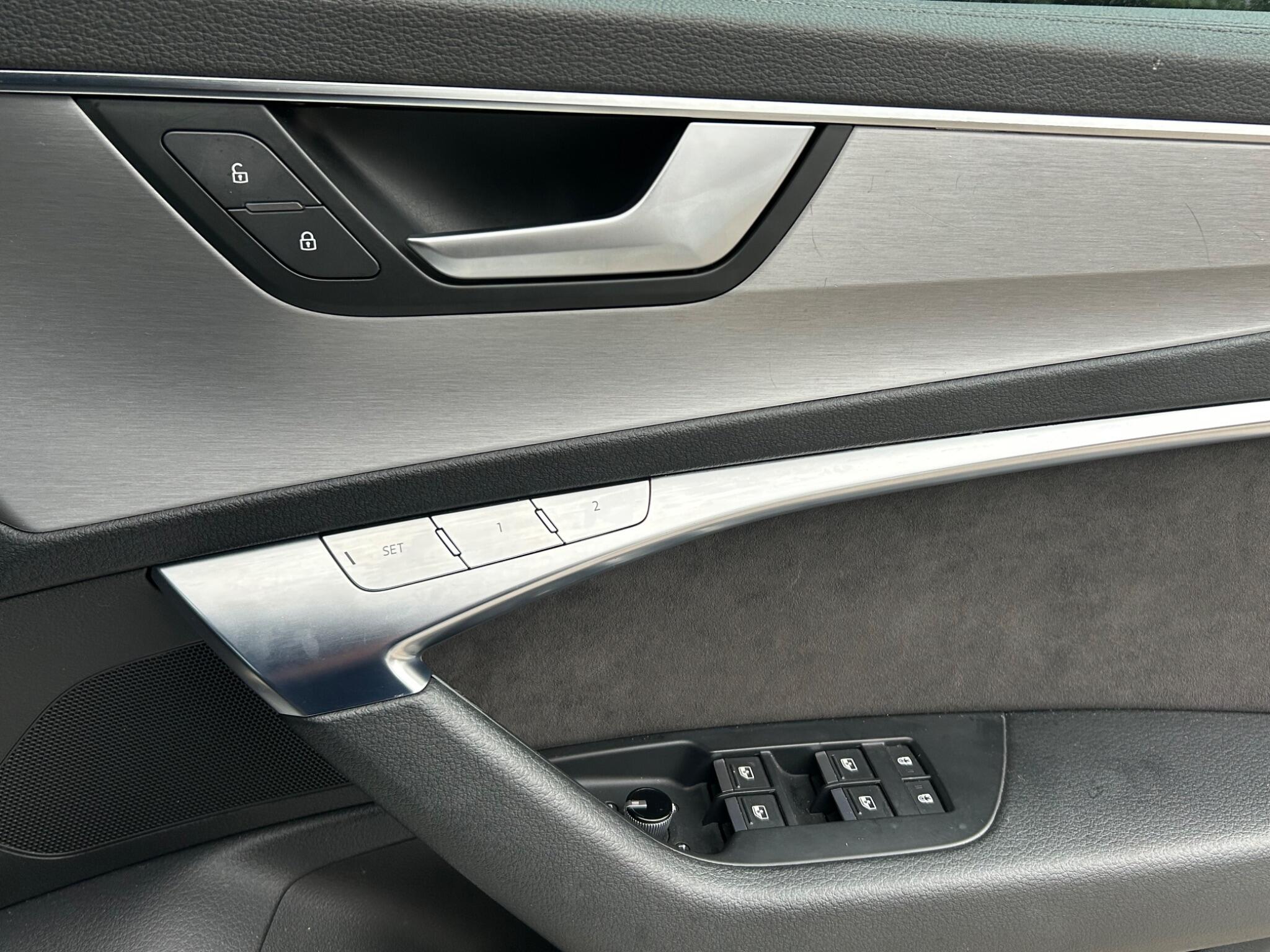 Audi A6 view 28