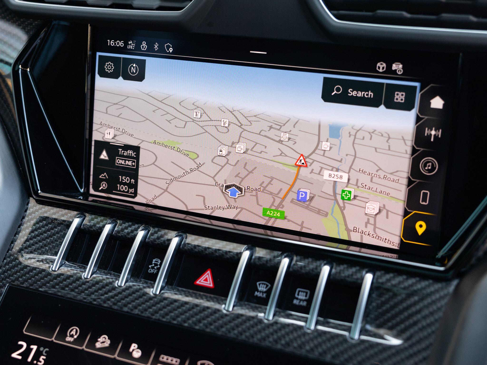 Lamborghini Urus view 35