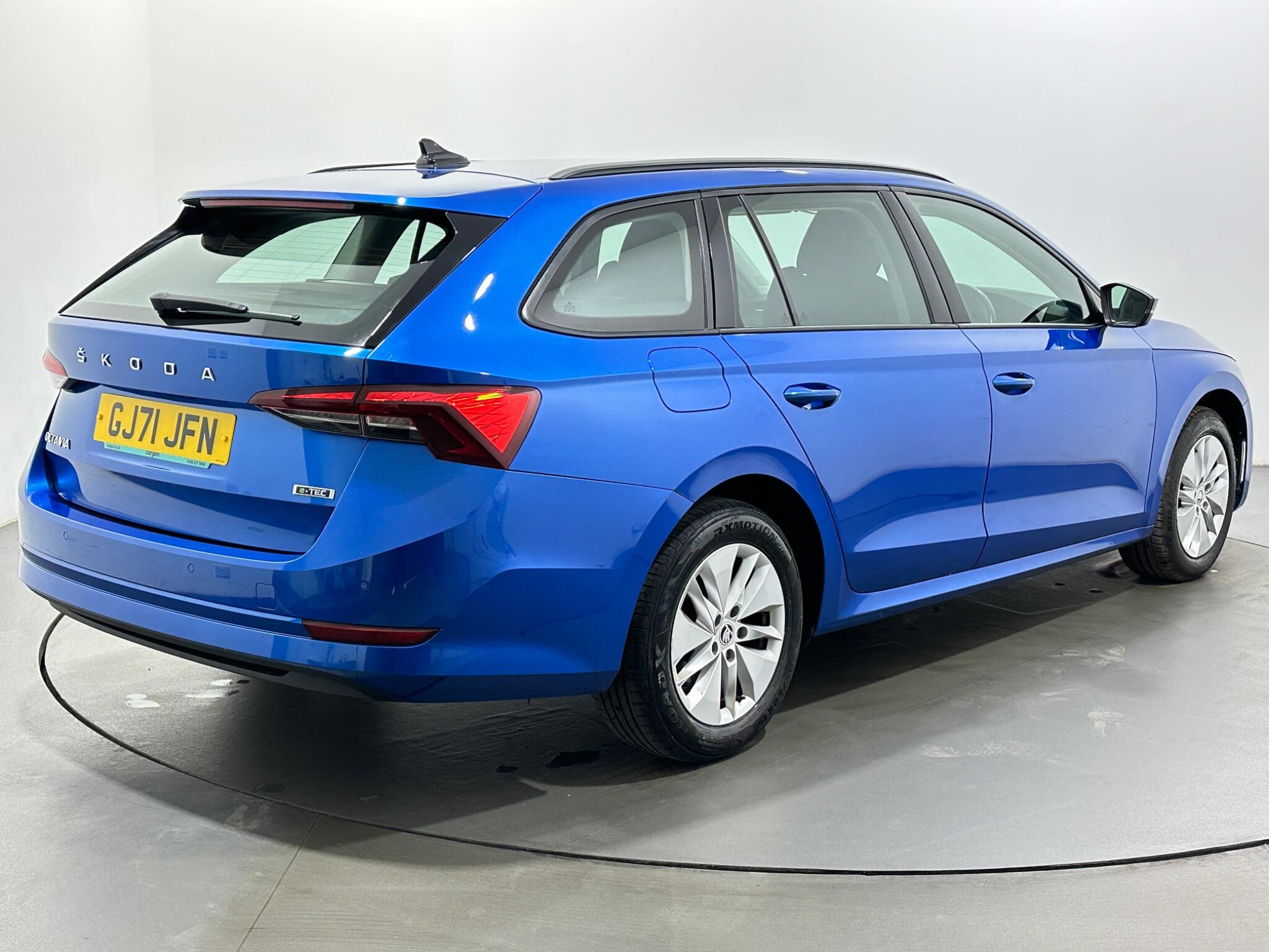 Skoda Octavia view 8