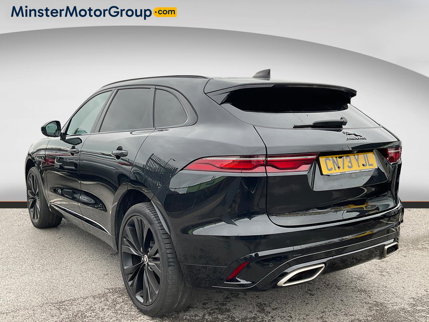 Jaguar F-Pace view 4
