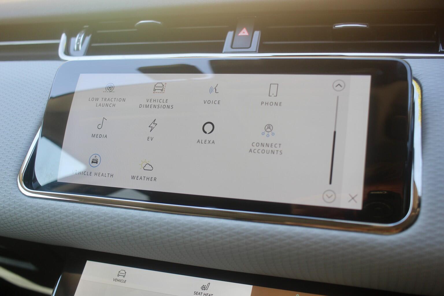 Land Rover Range Rover Evoque view 24