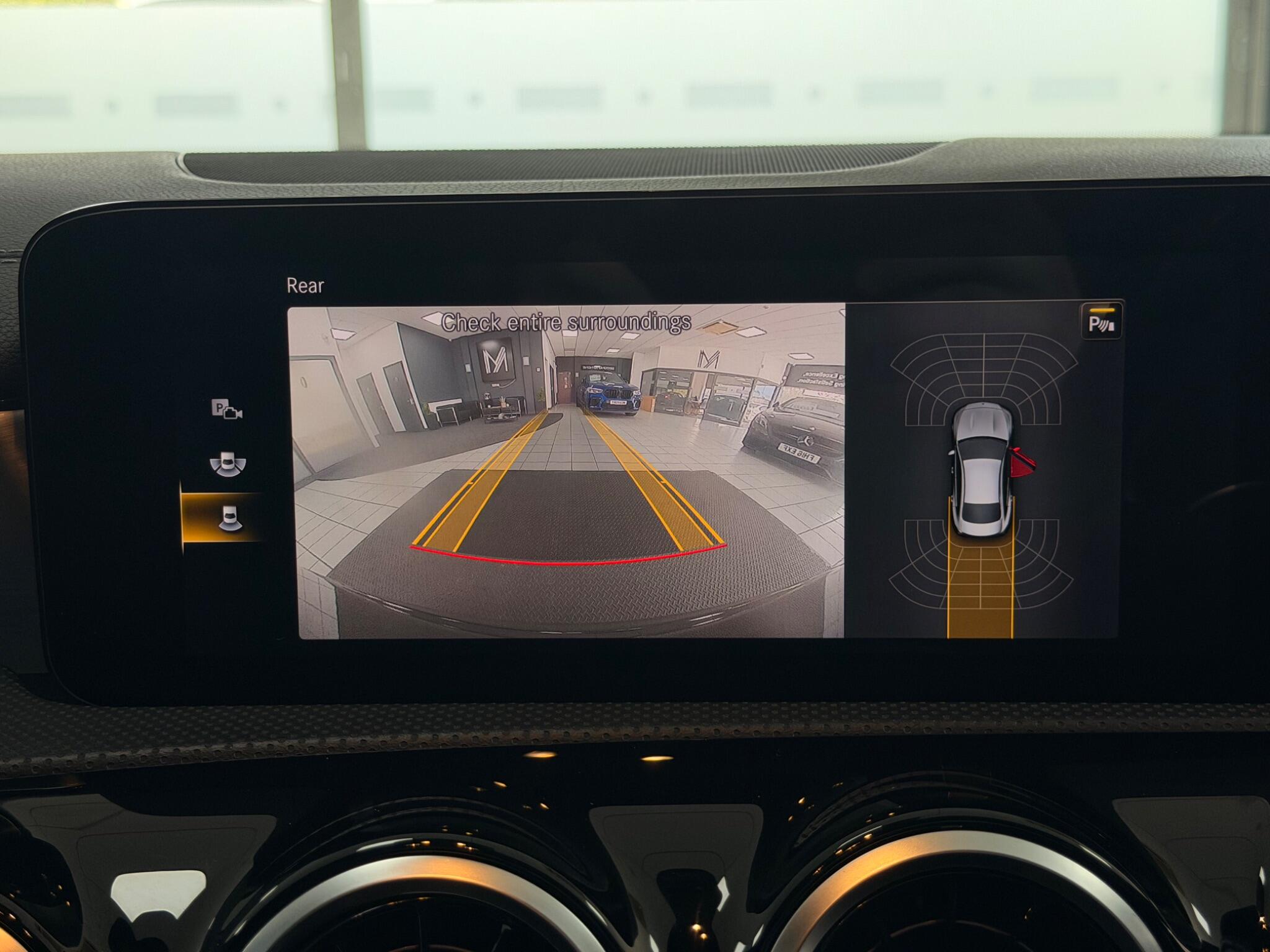 Mercedes-Benz Cla view 34