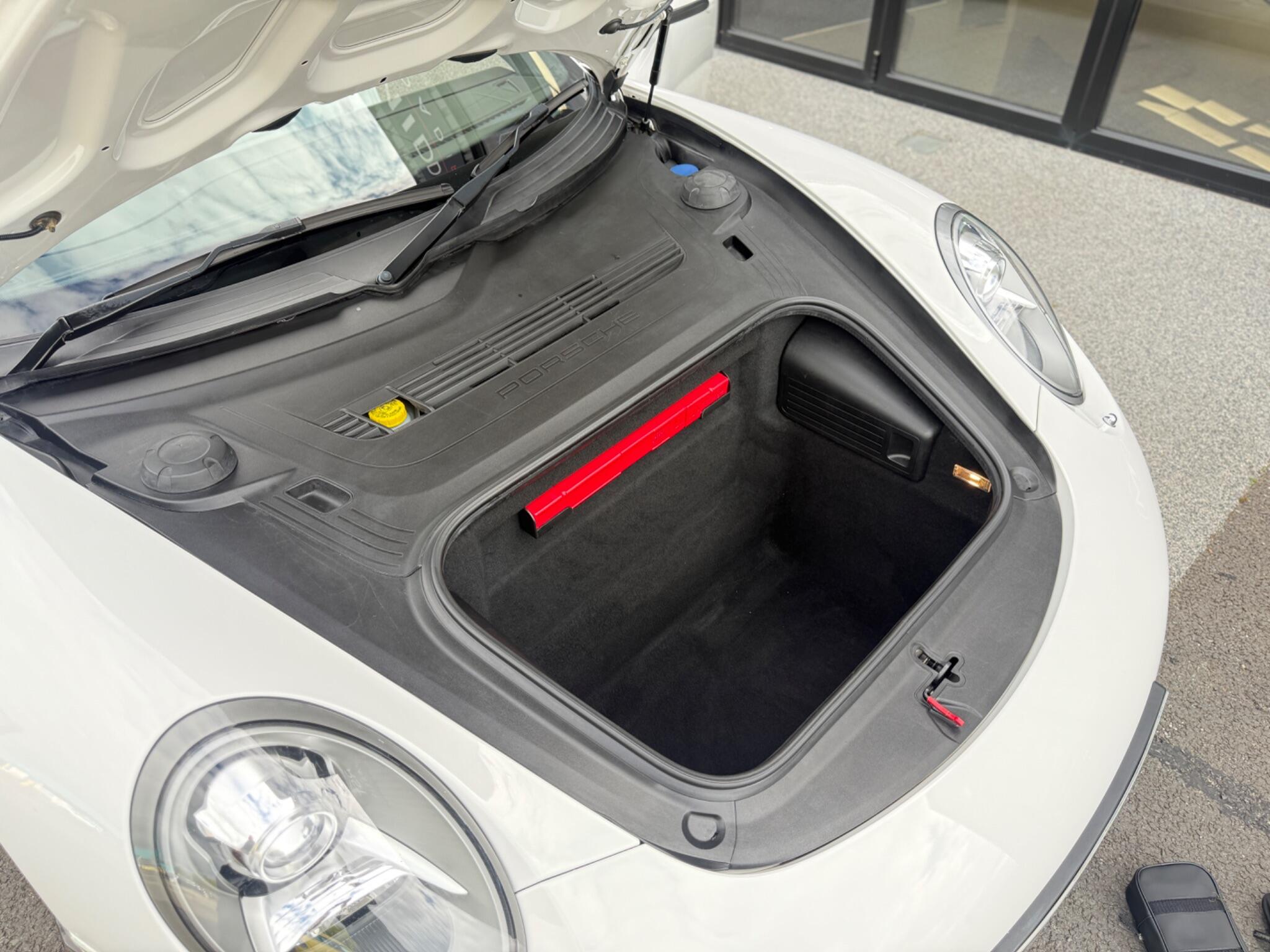 Porsche 911 view 47