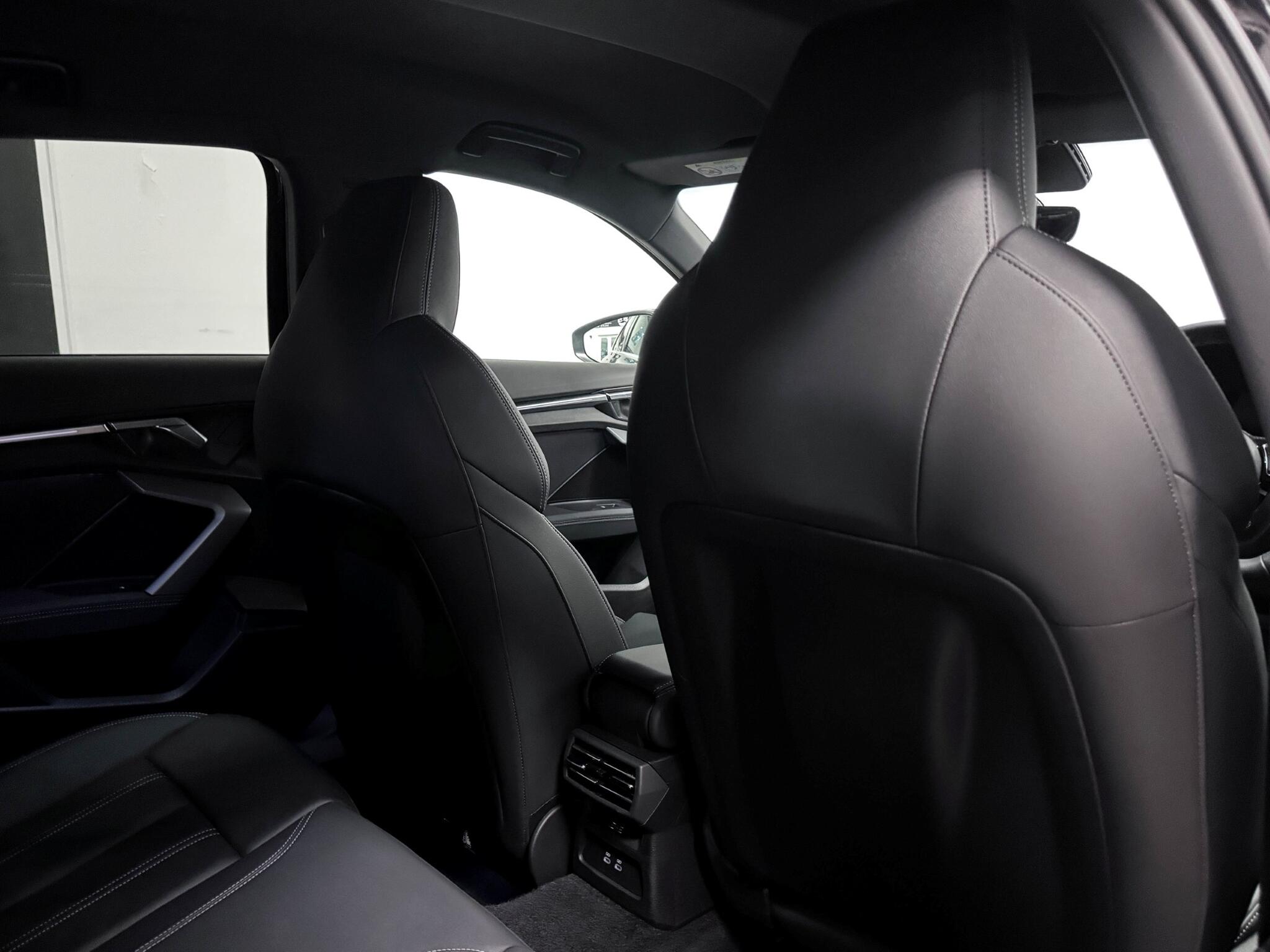 Audi A3 view 9