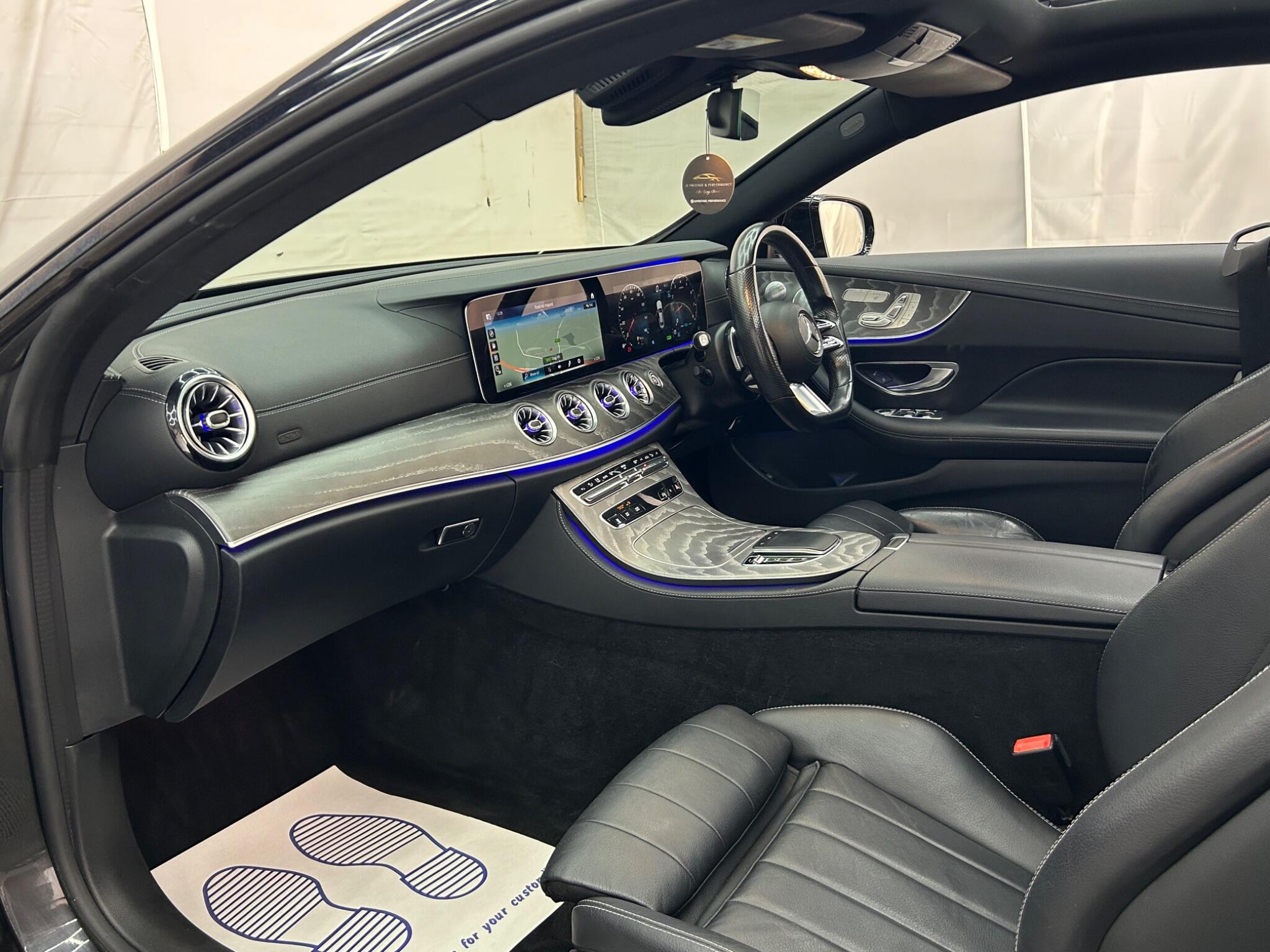 Mercedes-Benz E Class view 47