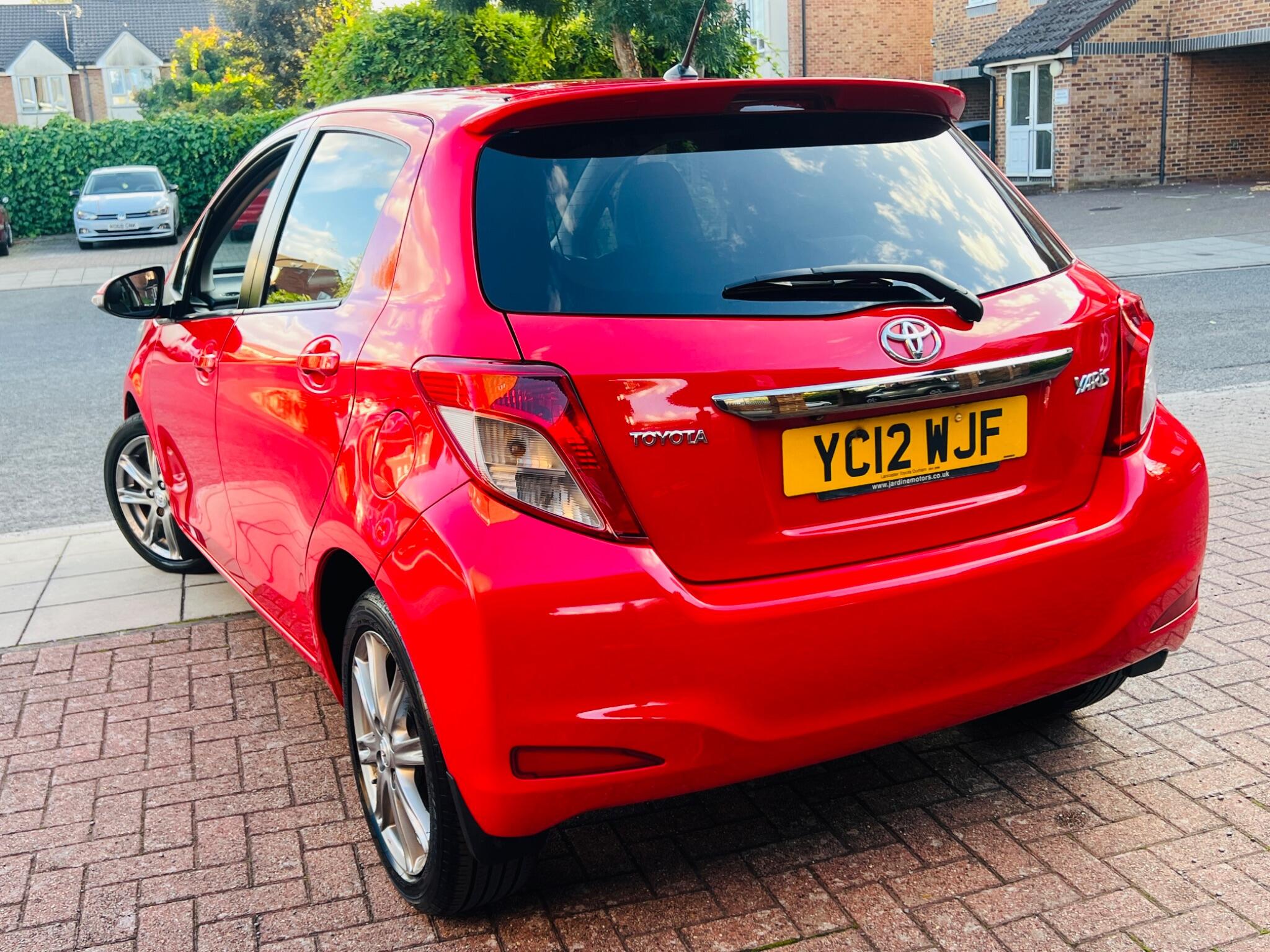 Toyota Yaris view 14