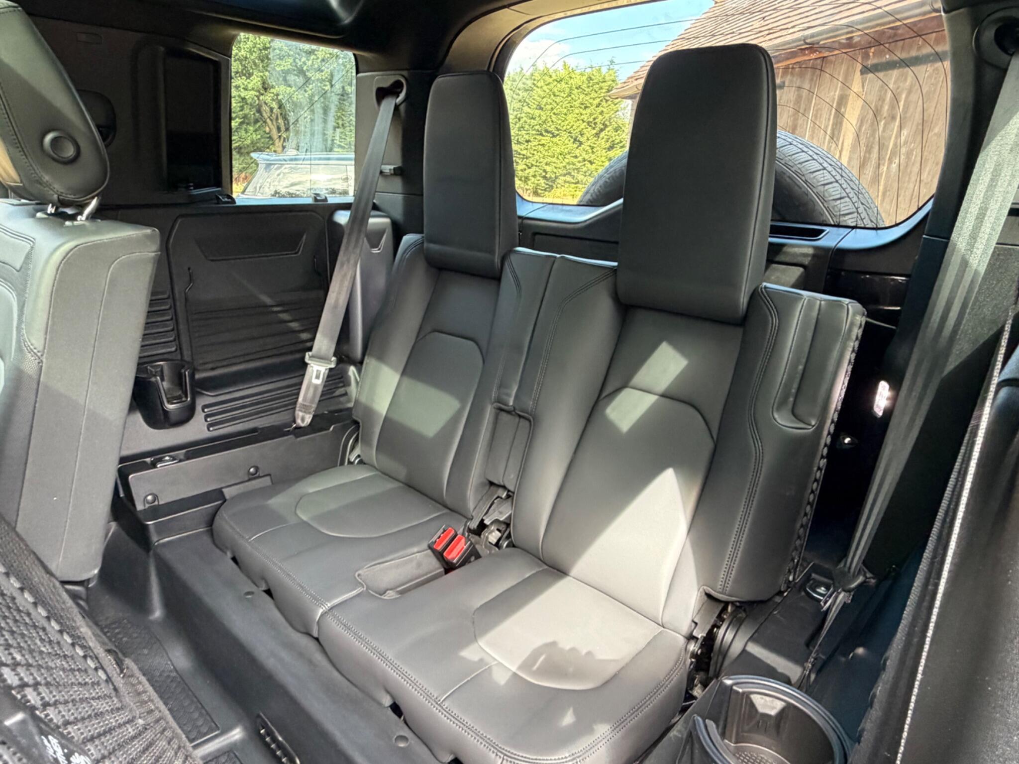 Land Rover Defender view 15