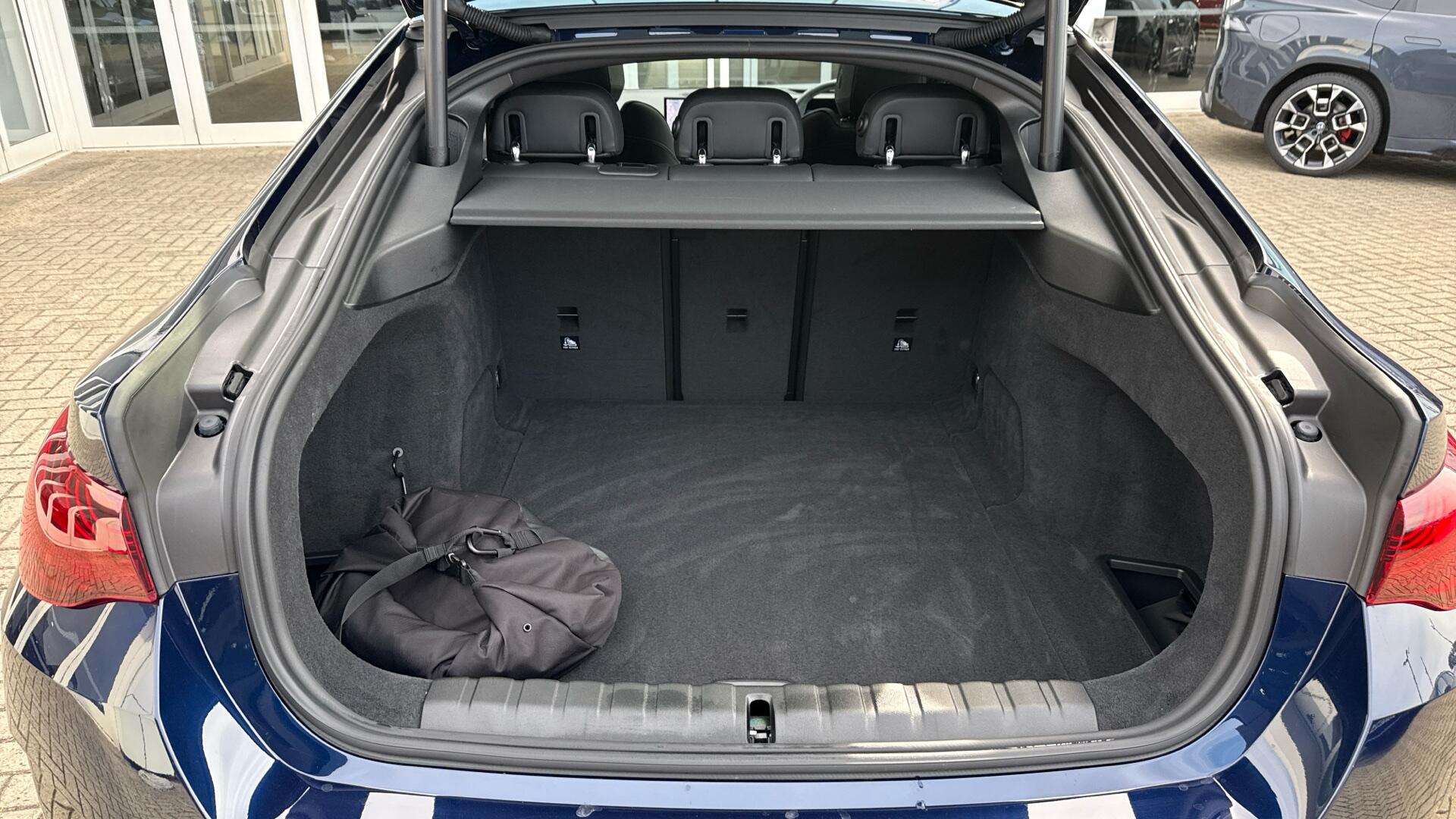BMW i4 view 13