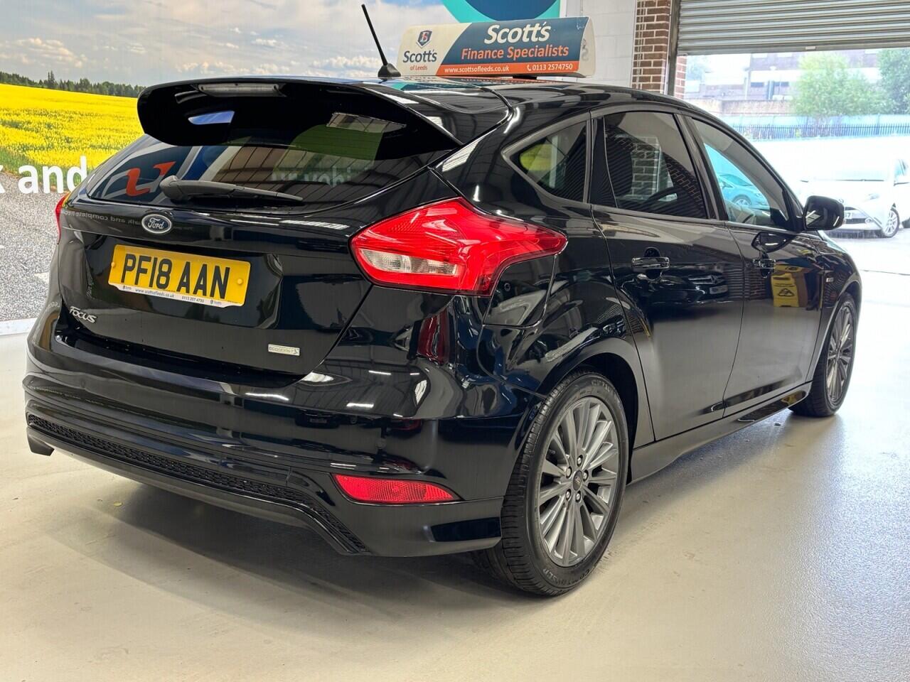 Ford Focus view 5