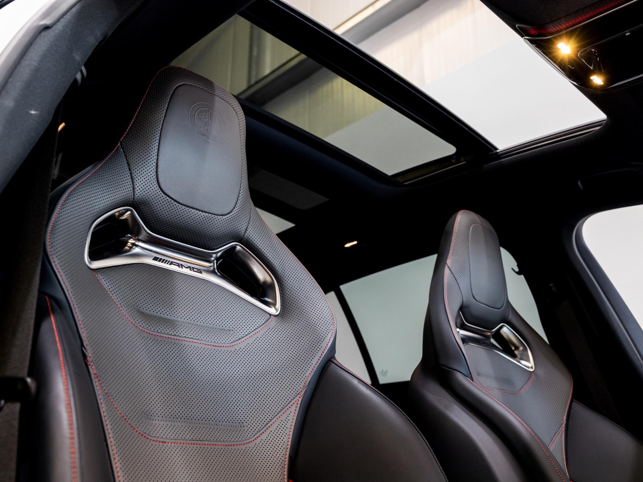 Mercedes-Benz C Class view 3