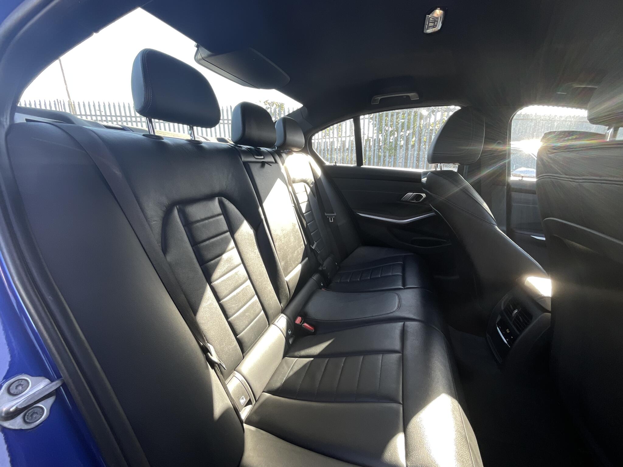 BMW 3 Series view 8