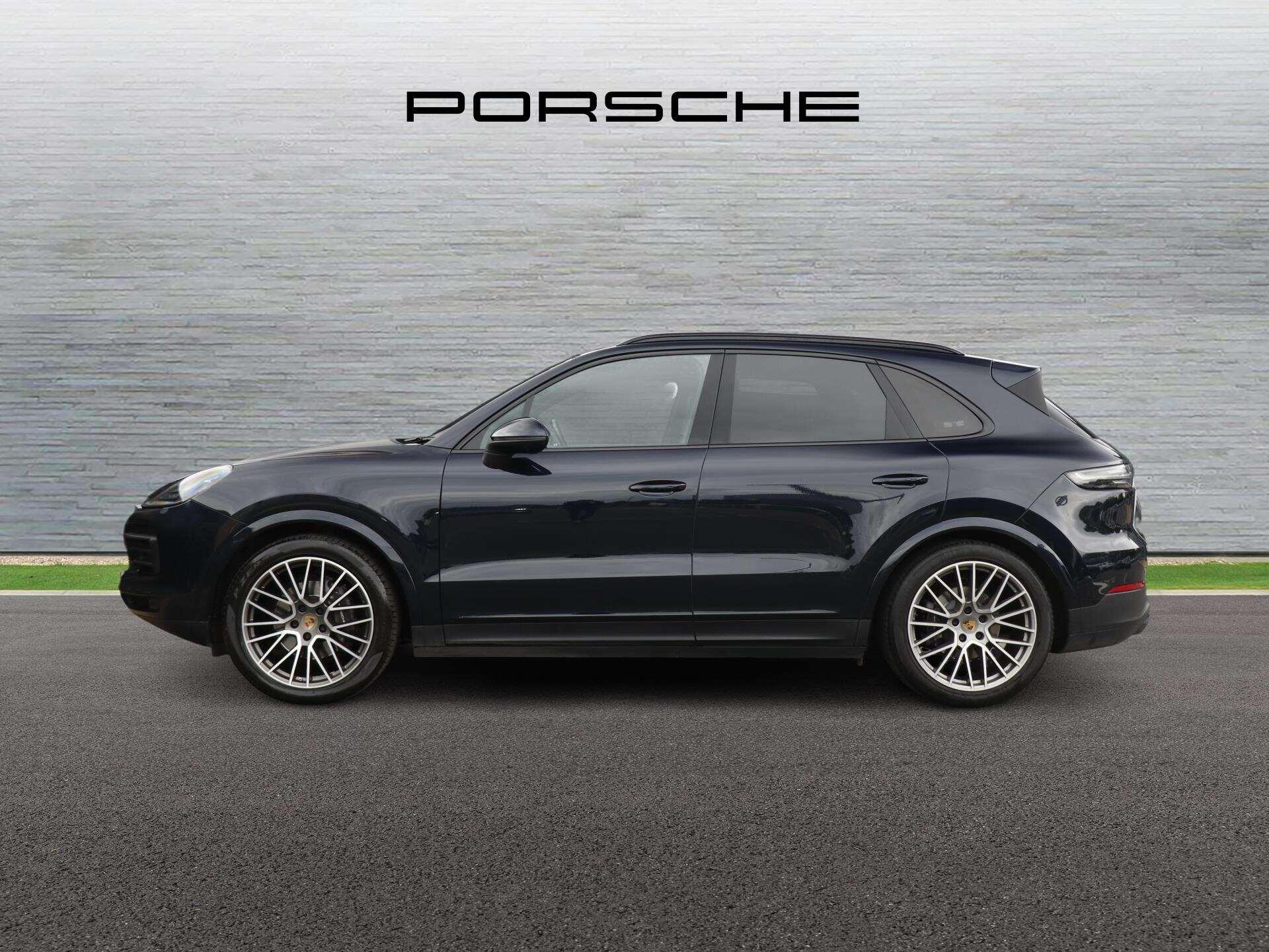Porsche Cayenne view 6