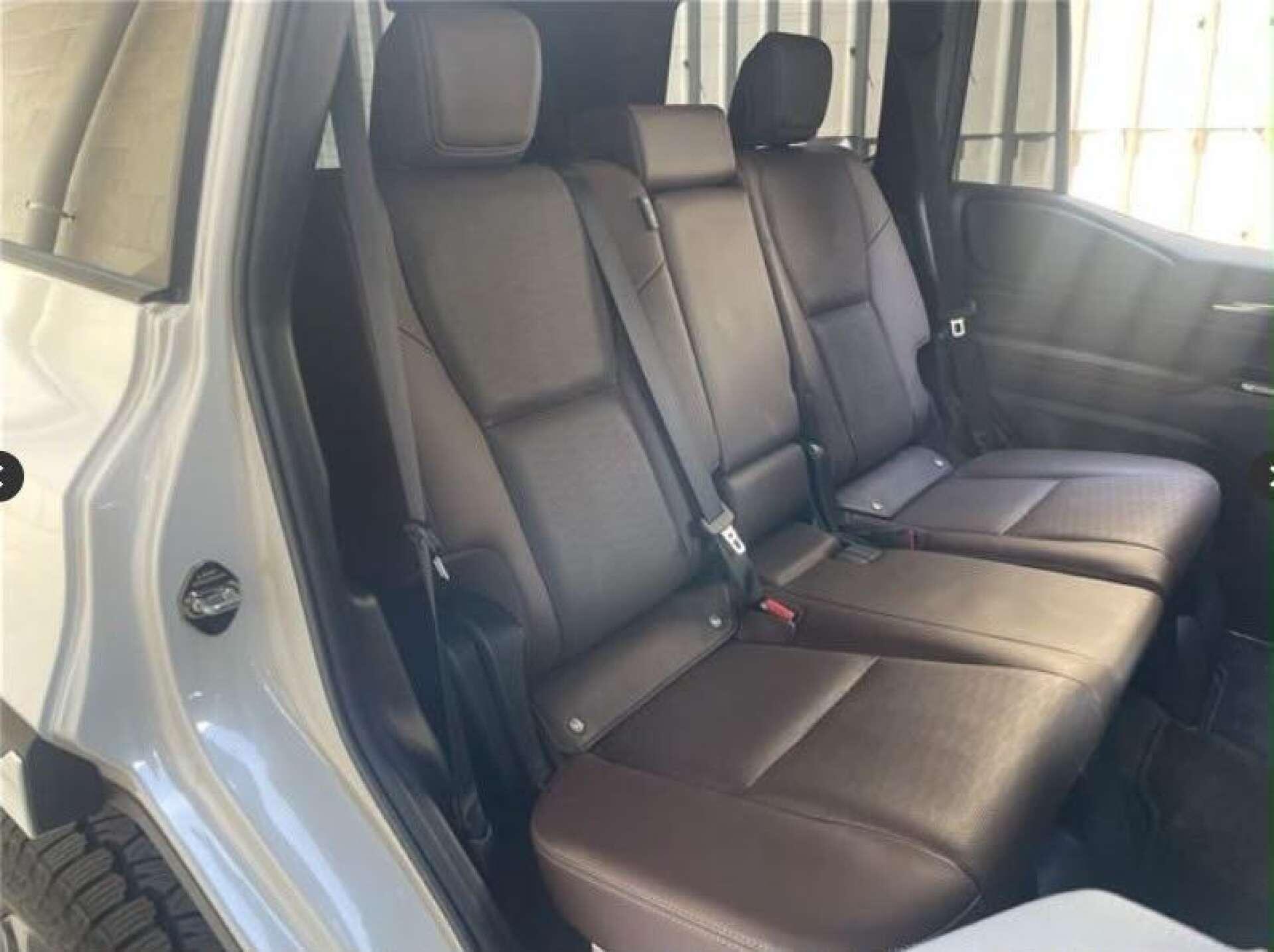 Toyota Land Cruiser view 28