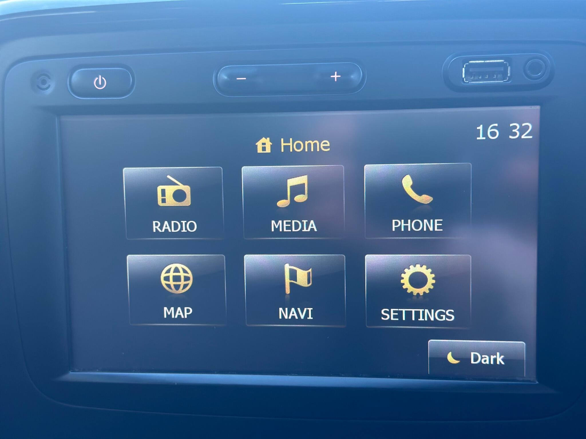 Dacia Duster view 41