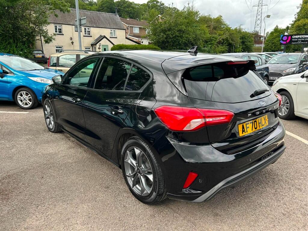 Ford Focus view 4