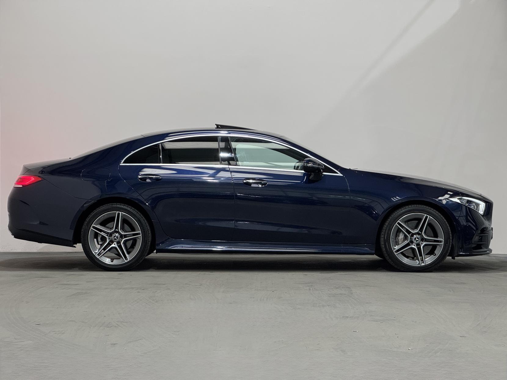 Mercedes-Benz CLS view 18