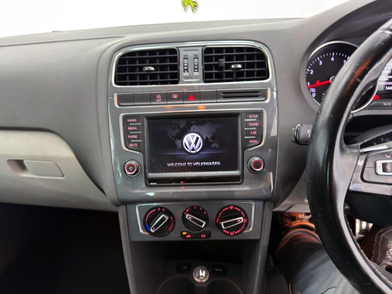 Volkswagen Polo view 16