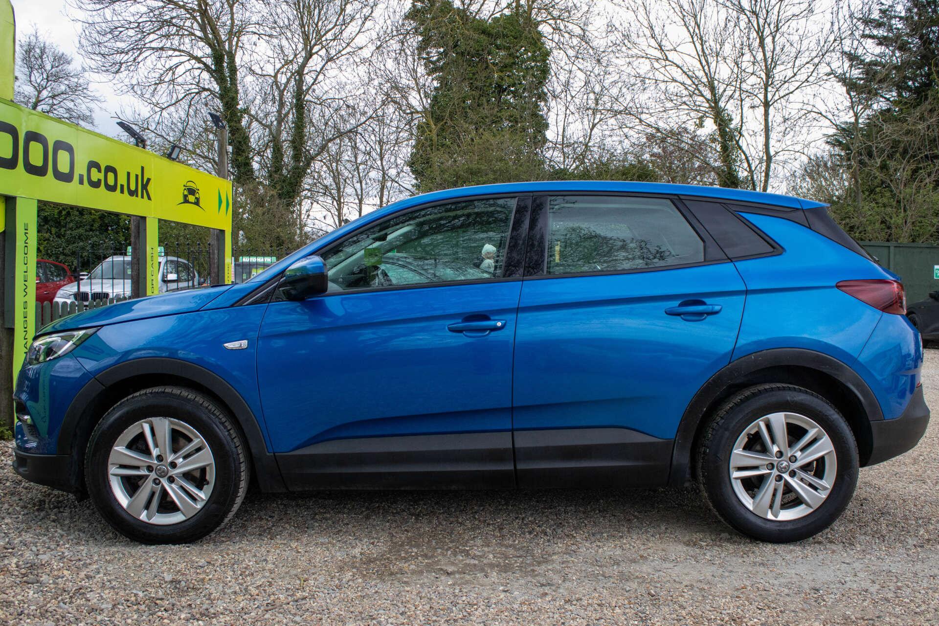 Vauxhall Grandland X view 7