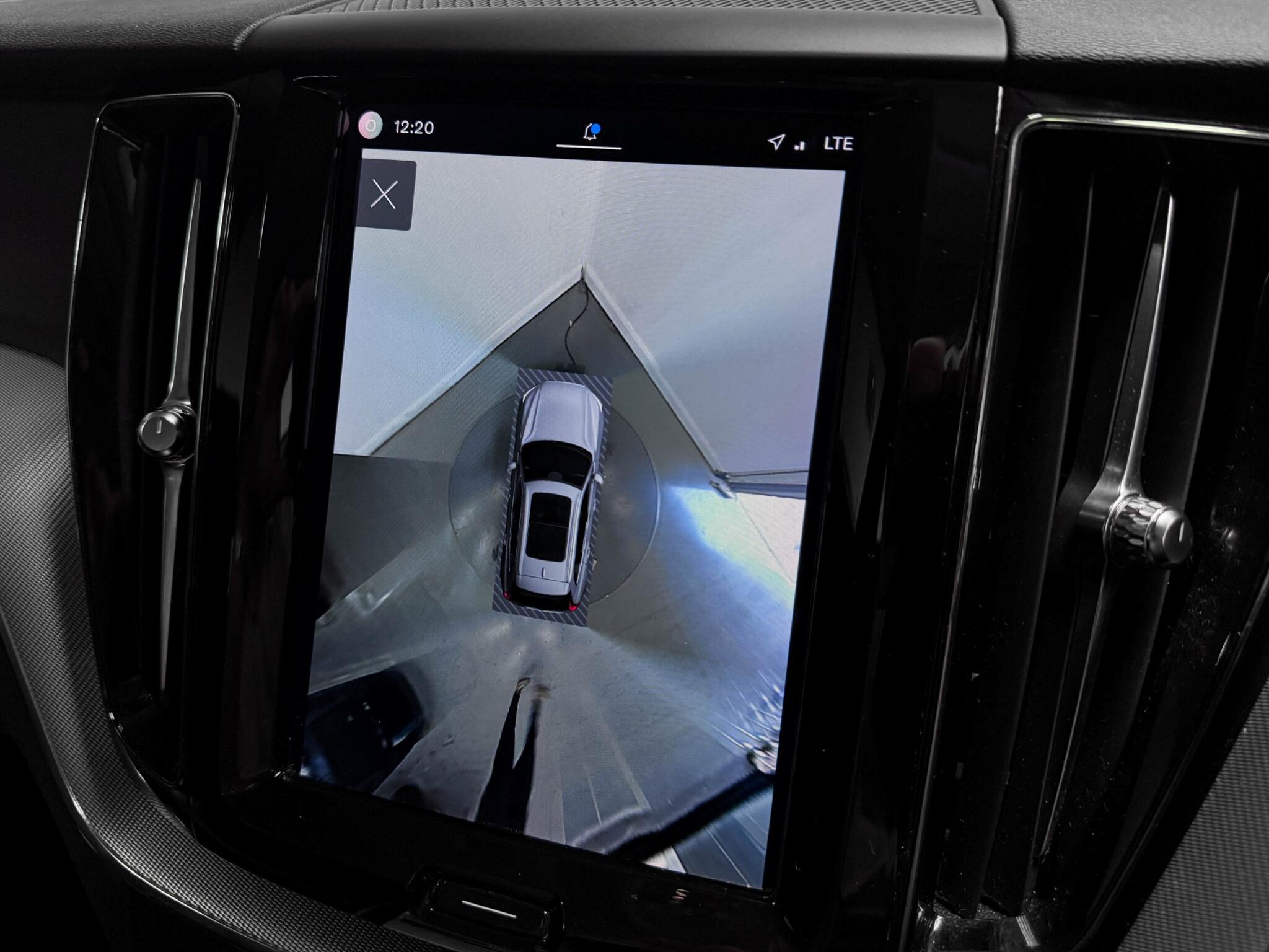 Volvo XC60 view 38