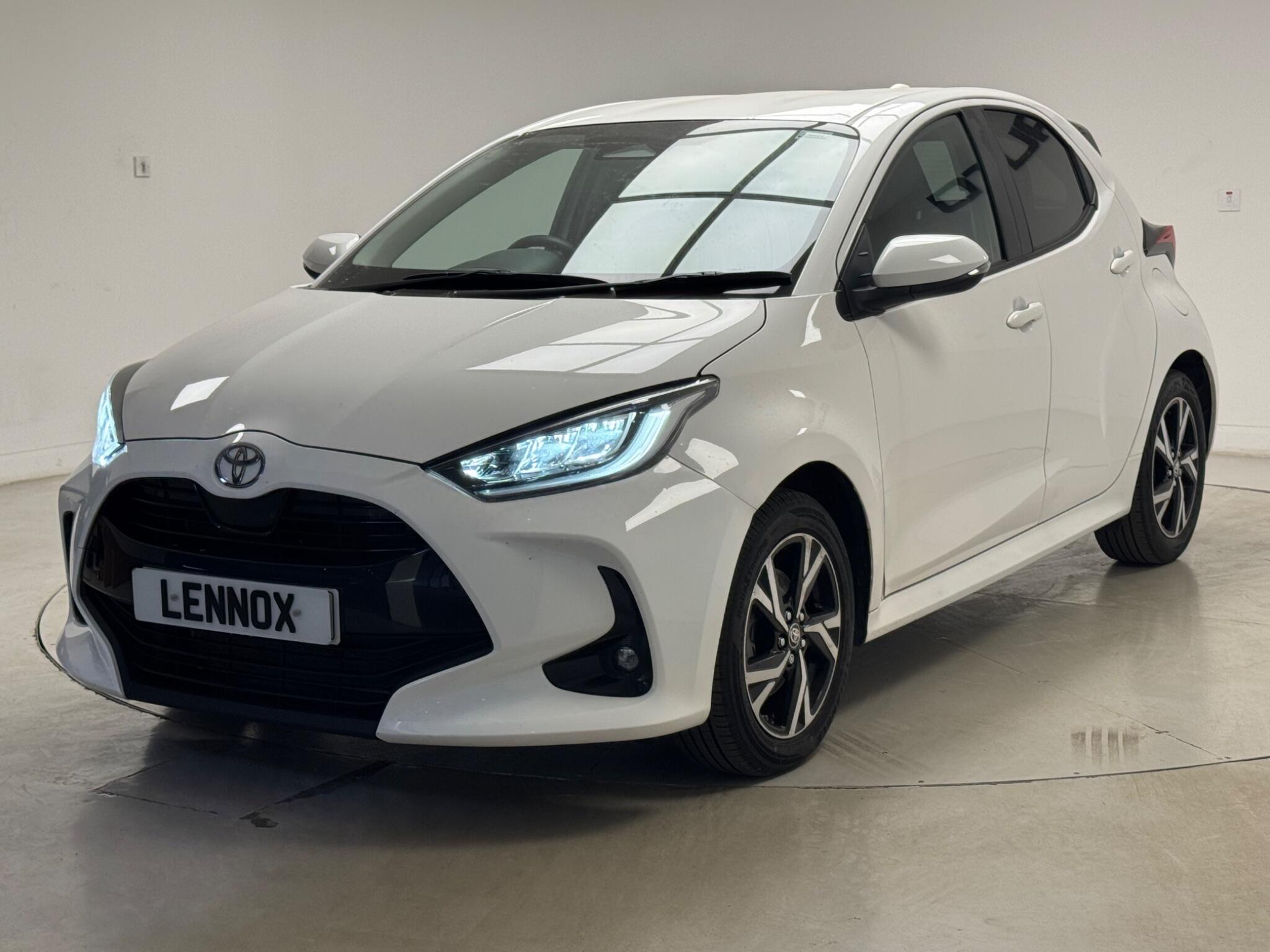 Toyota Yaris view 3