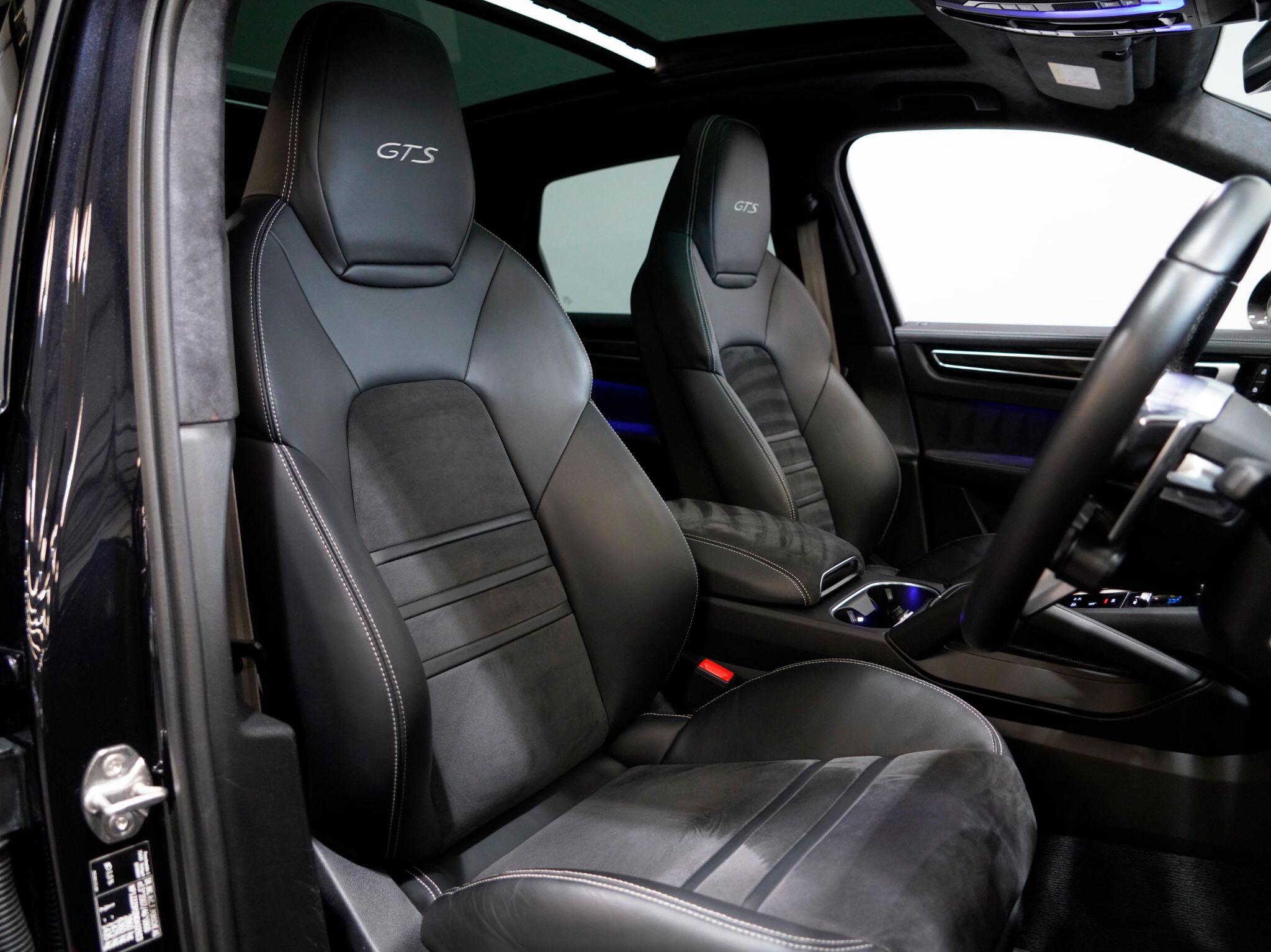 Porsche Cayenne view 2