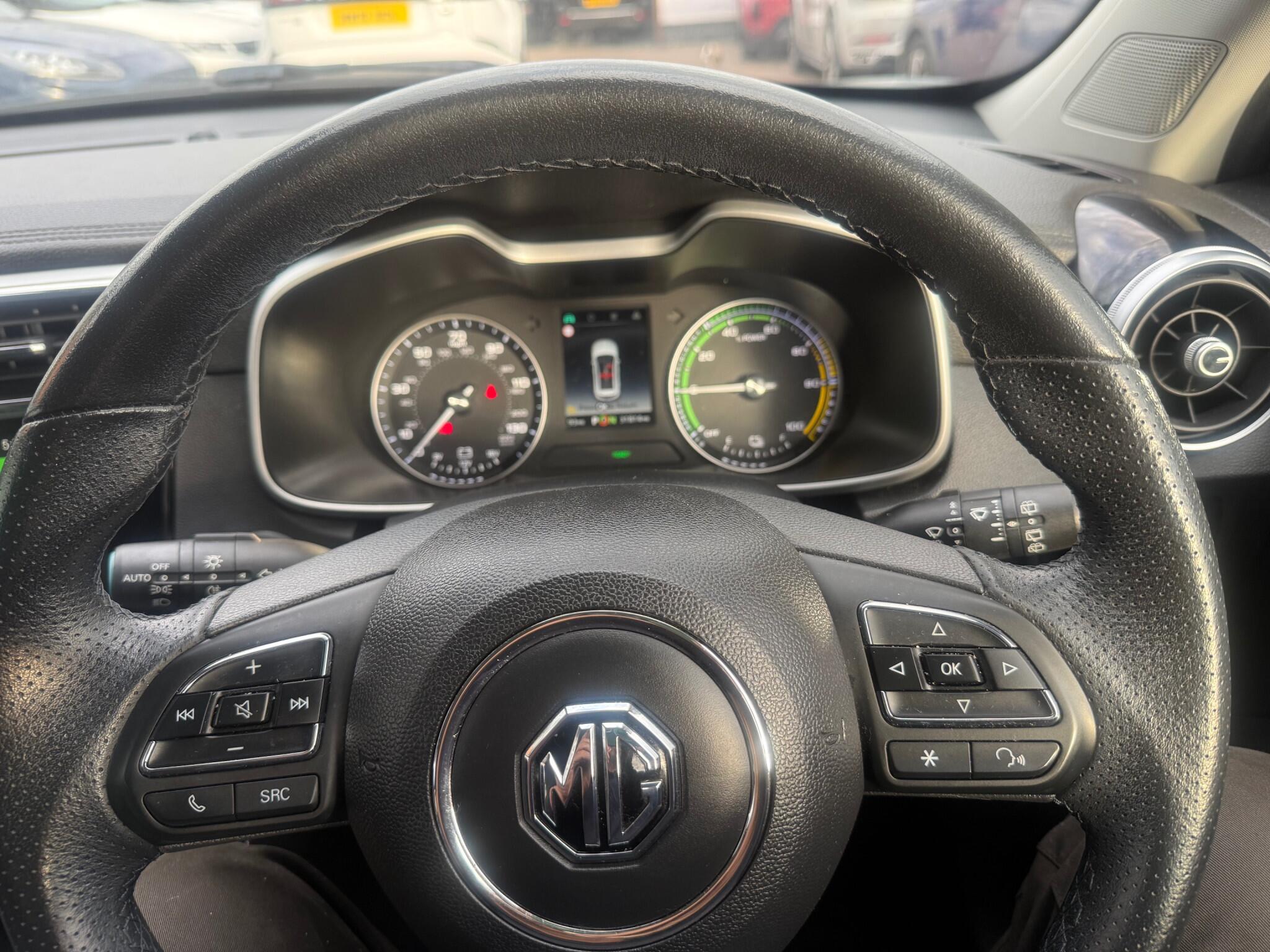 MG ZS view 17