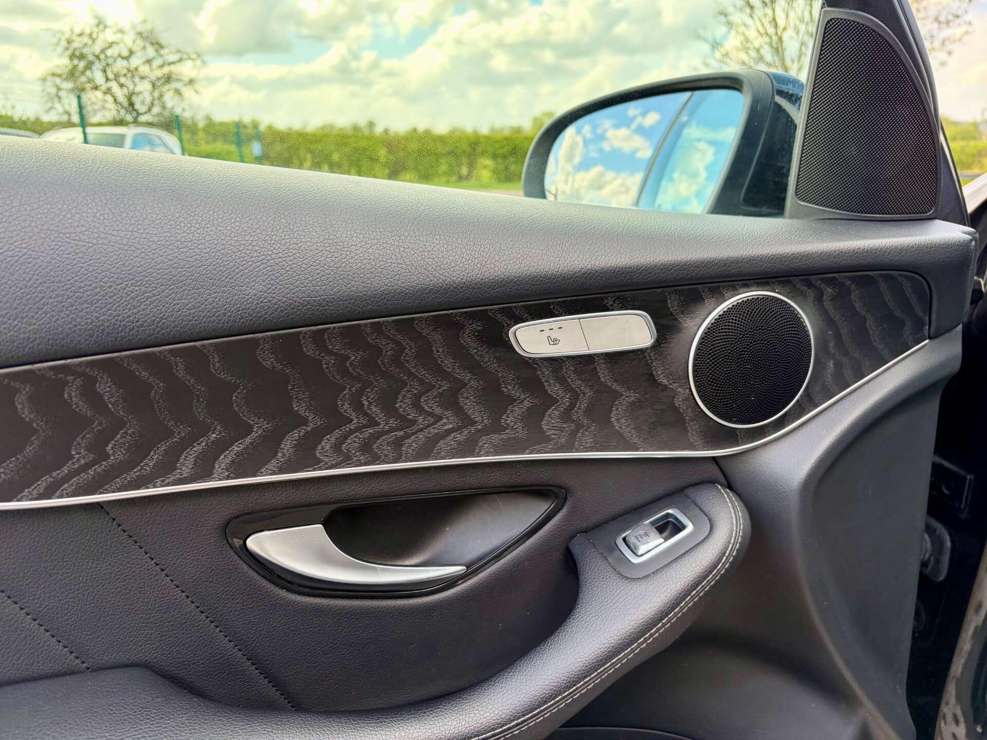Mercedes-Benz GLC view 15