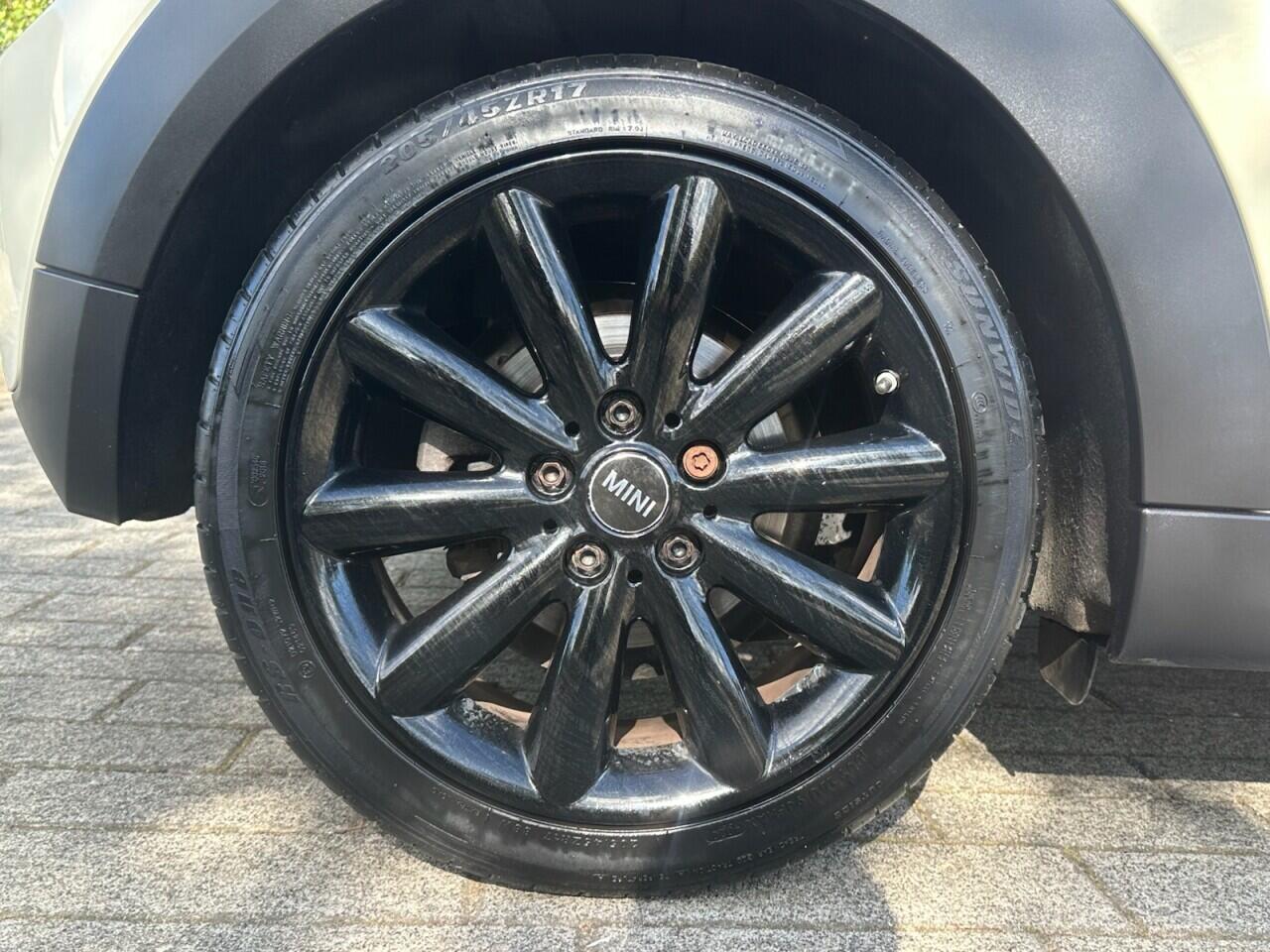 Mini Hatch view 35