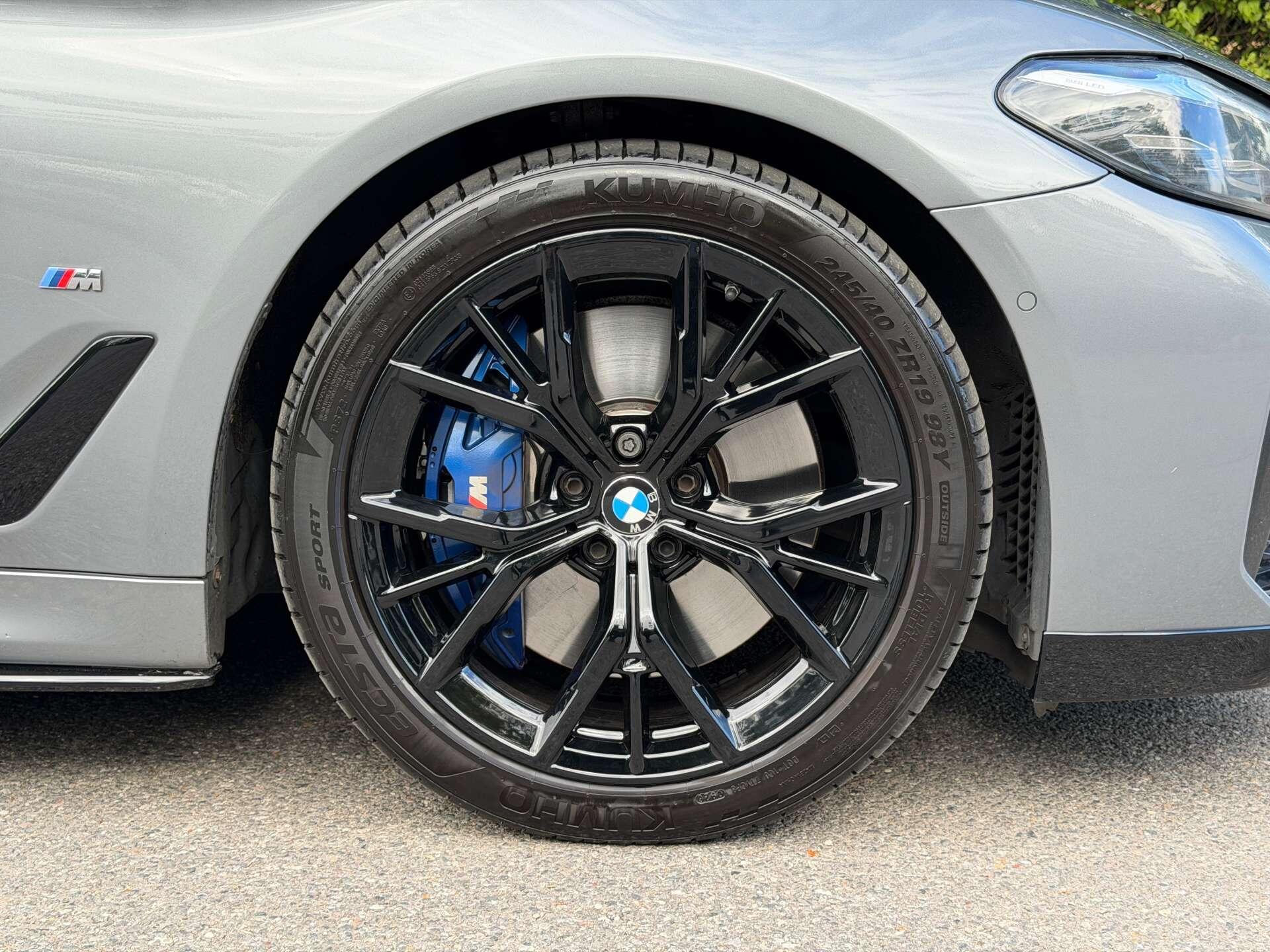 BMW 5 Series view 51