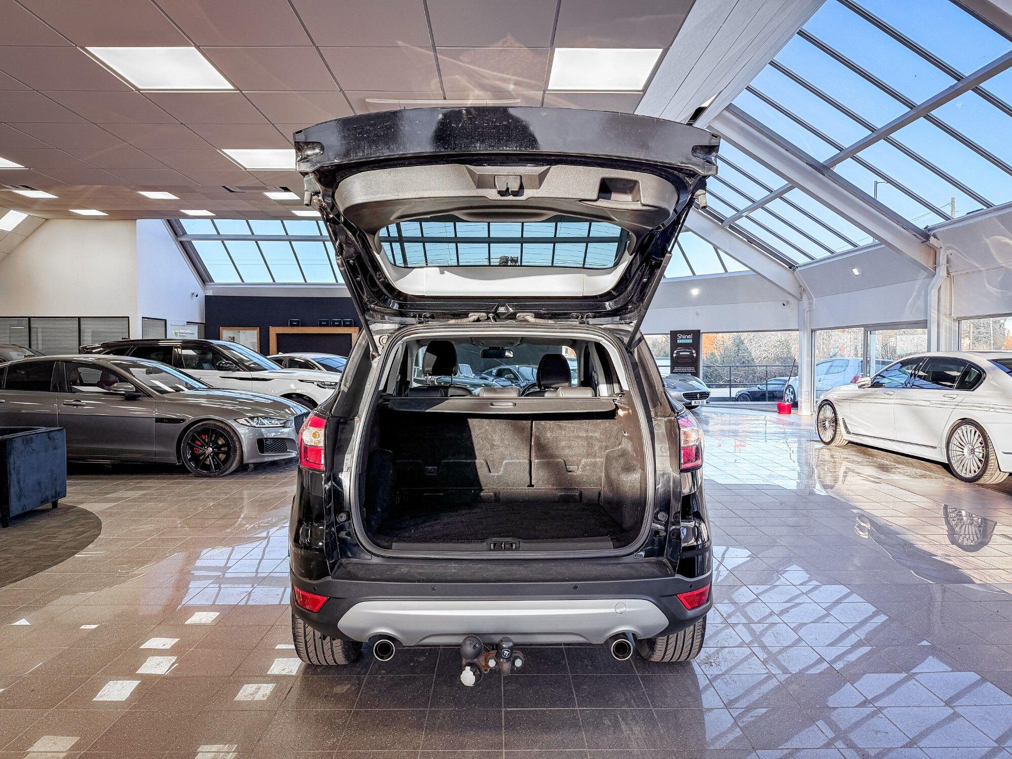 Ford Kuga view 35