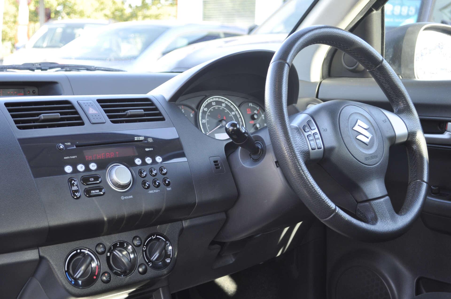 Suzuki Swift view 13