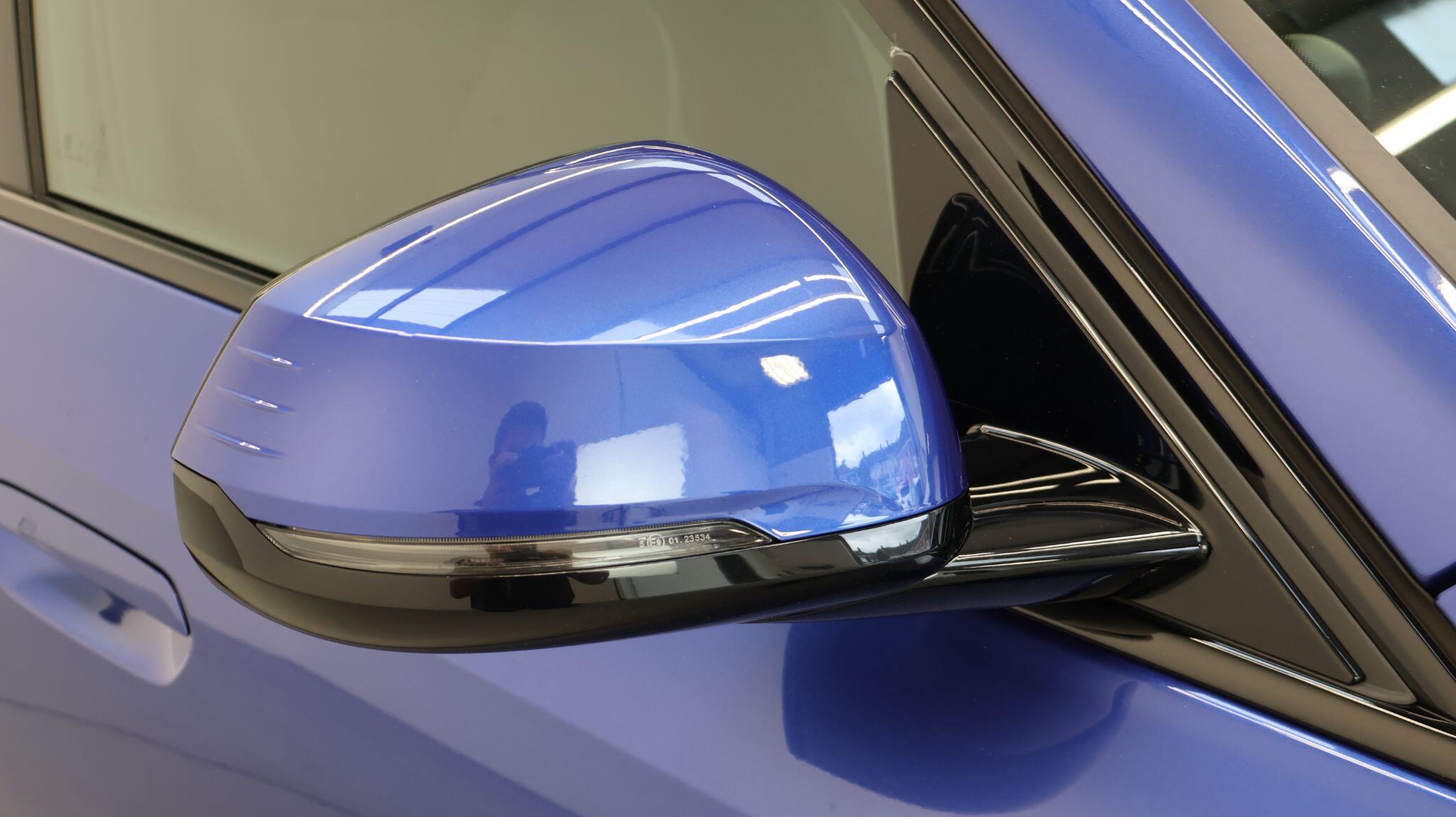 BMW iX1 view 25
