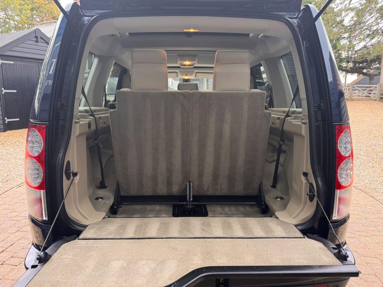 Land Rover Discovery view 19