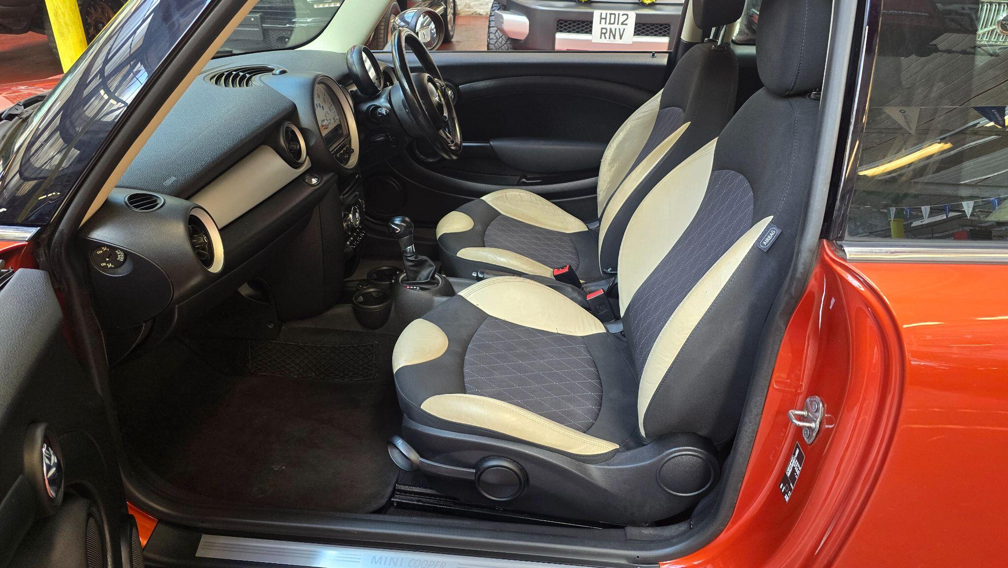 Mini Clubman view 15