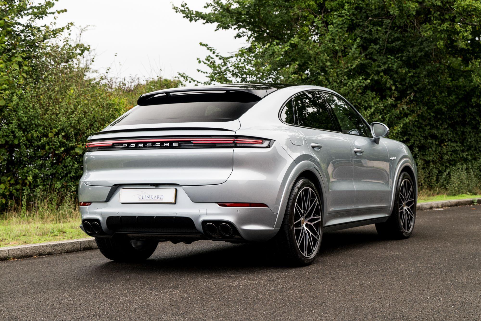 Porsche Cayenne view 7