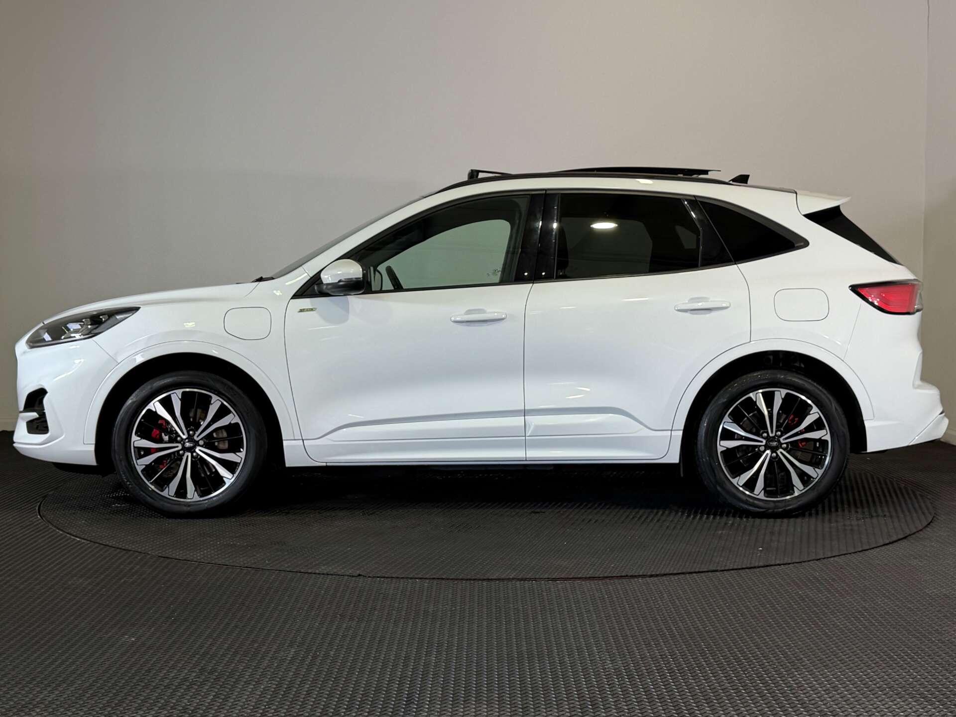 Ford Kuga view 4
