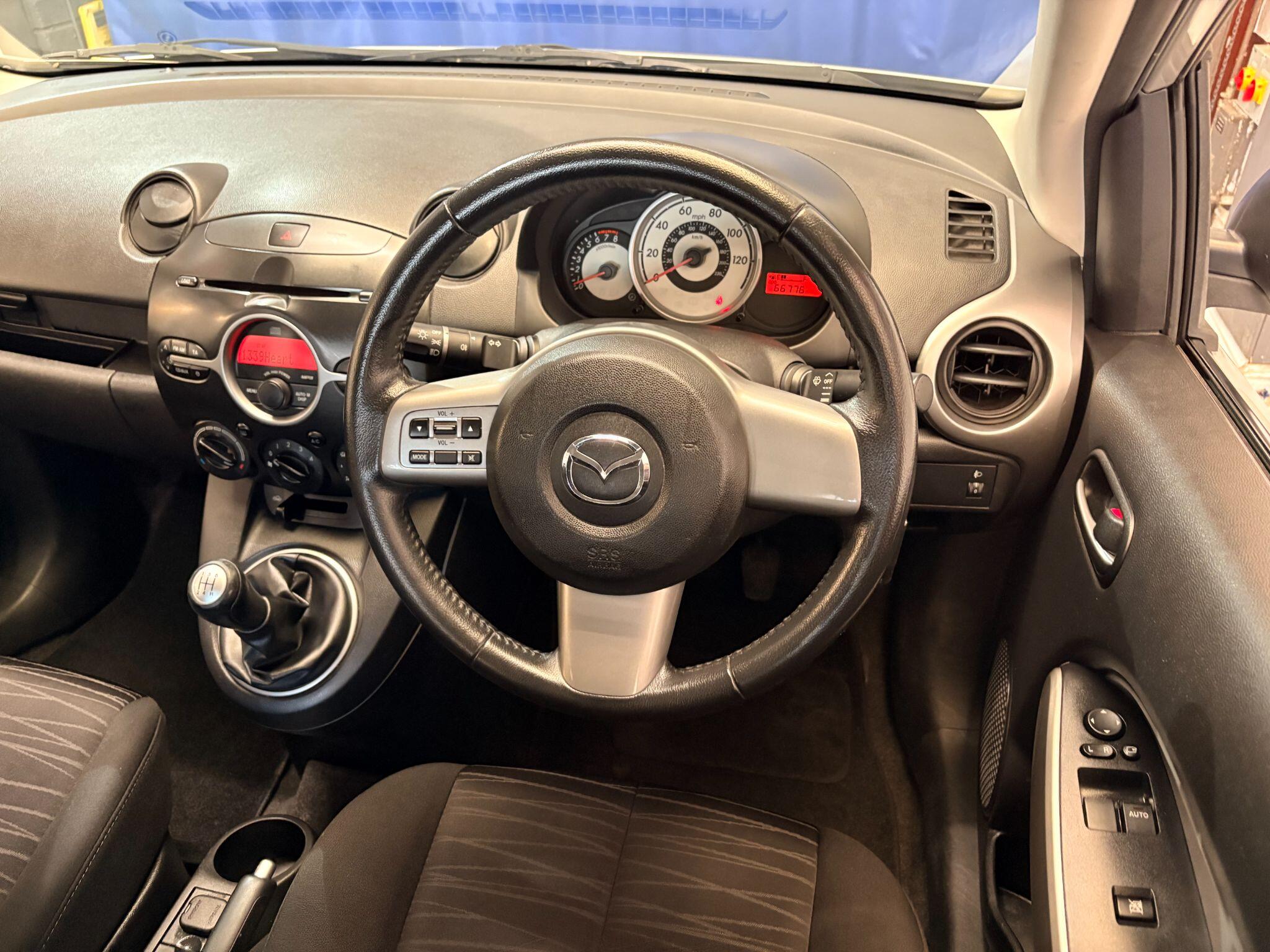 Mazda Mazda2 view 4